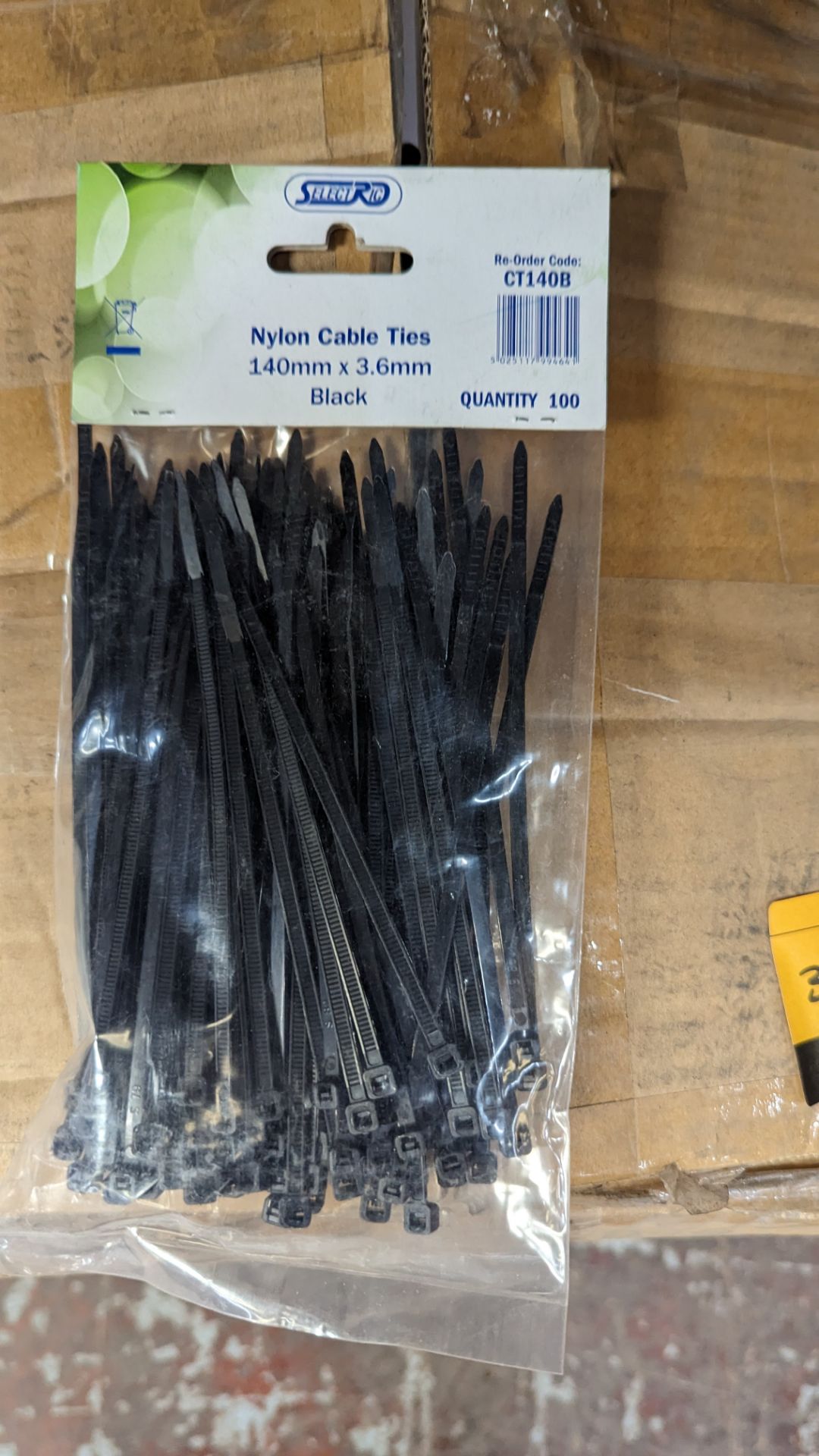 Carton of 140mm x 3.6mm black cable ties - 100 ties per pack. 25,000 ties in the box/lot - Image 3 of 4