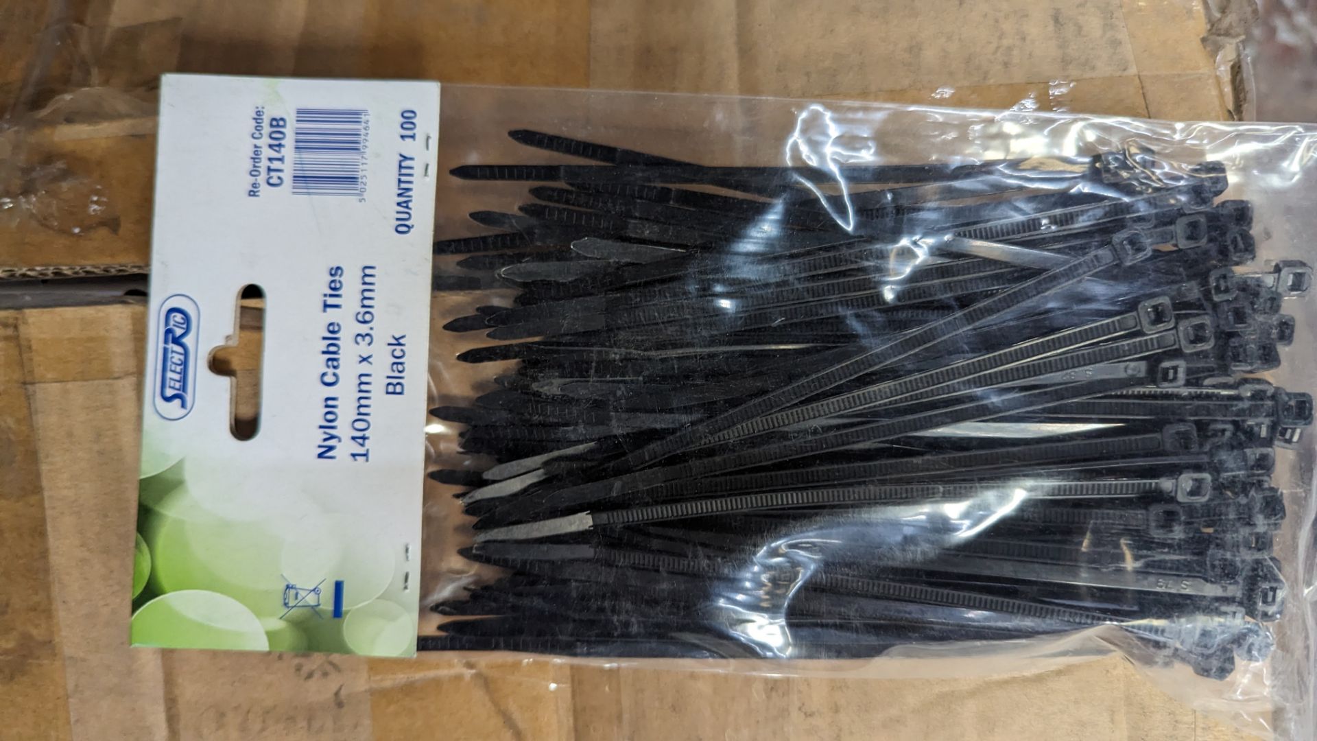 Carton of 140mm x 3.6mm black cable ties - 100 ties per pack. 25,000 ties in the box/lot - Image 4 of 4