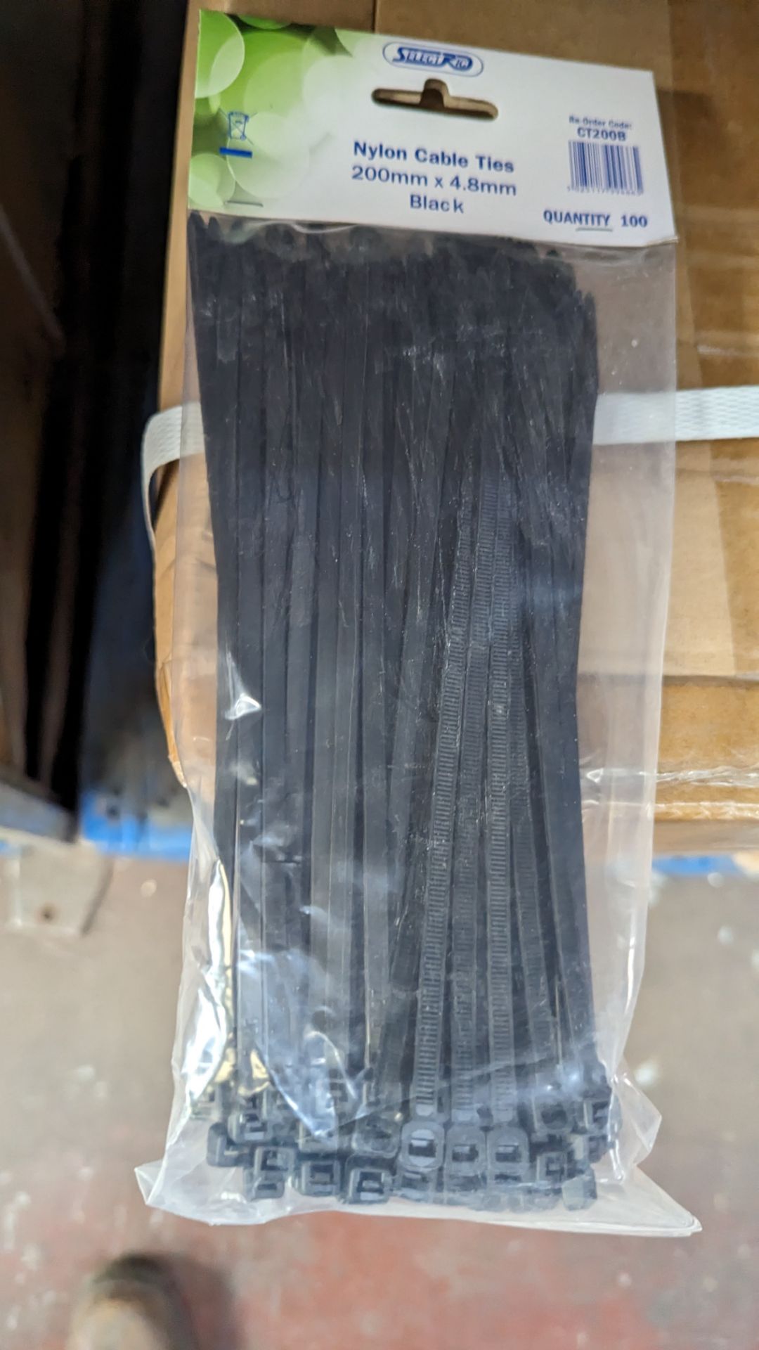 Carton of 200mm x 4.8mm black cable ties - 100 ties per pack. 15,000 ties in the box/lot - Image 3 of 4