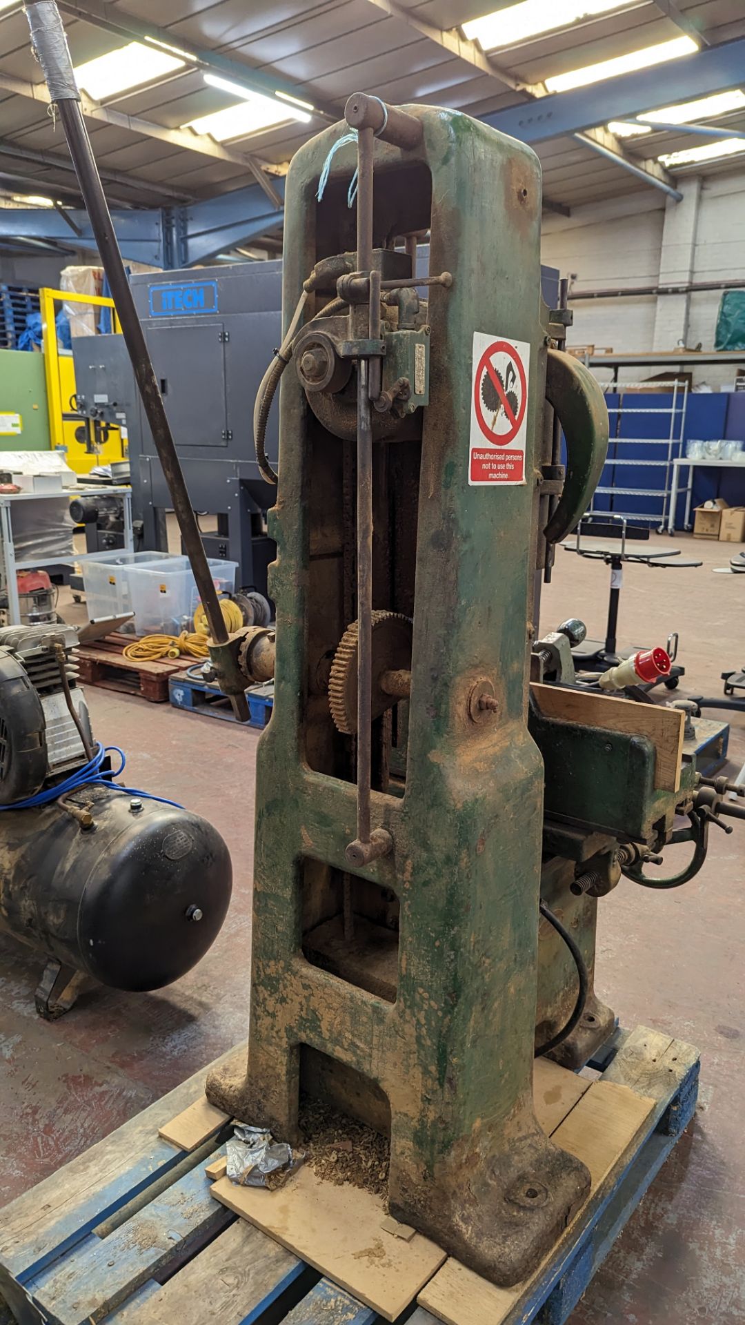 Smith floor standing morticer - Image 11 of 11
