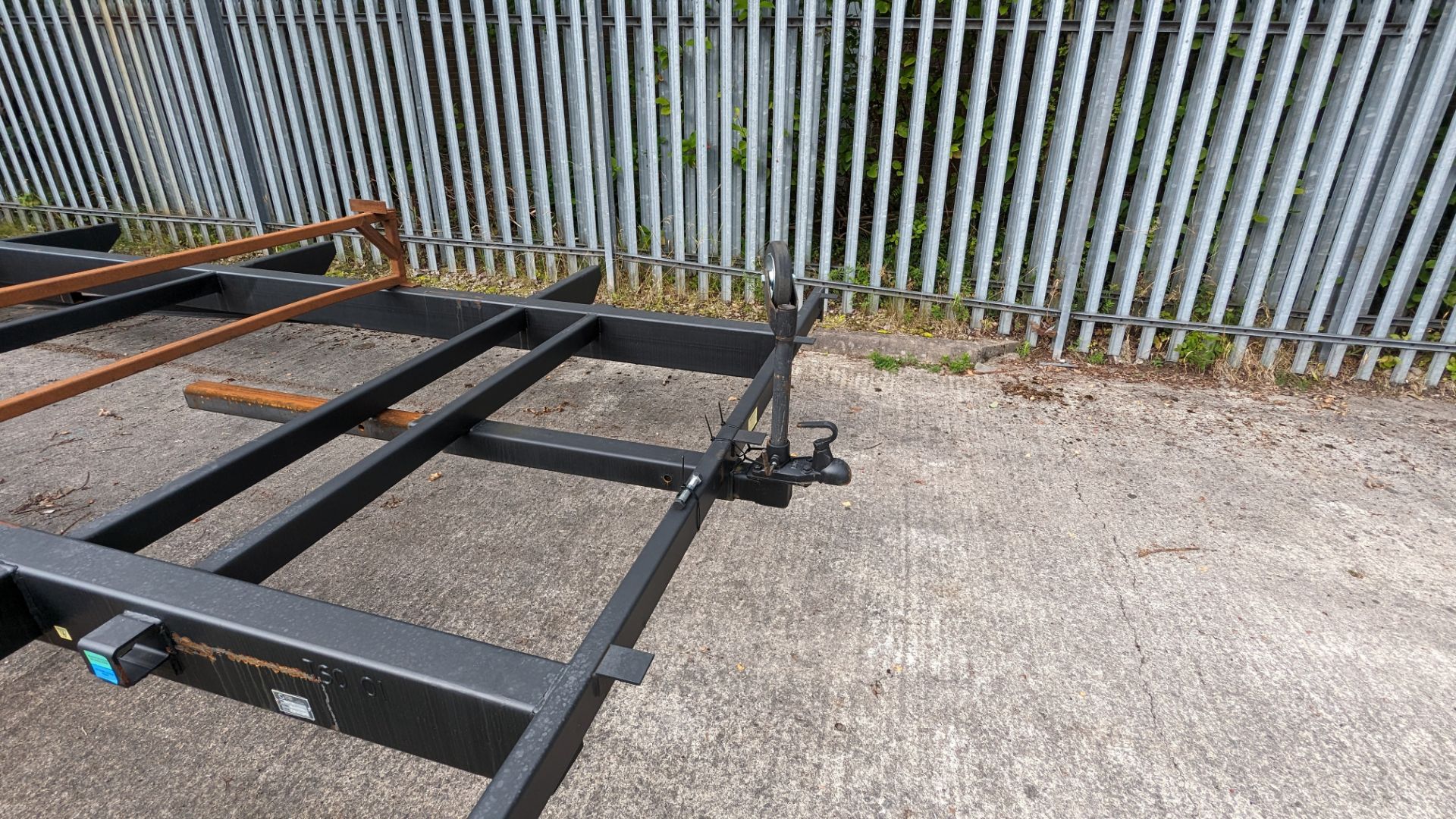 2 off Glamis flat front chassis, for building lodges & suchlike upon, each measuring approximately 5 - Image 10 of 17