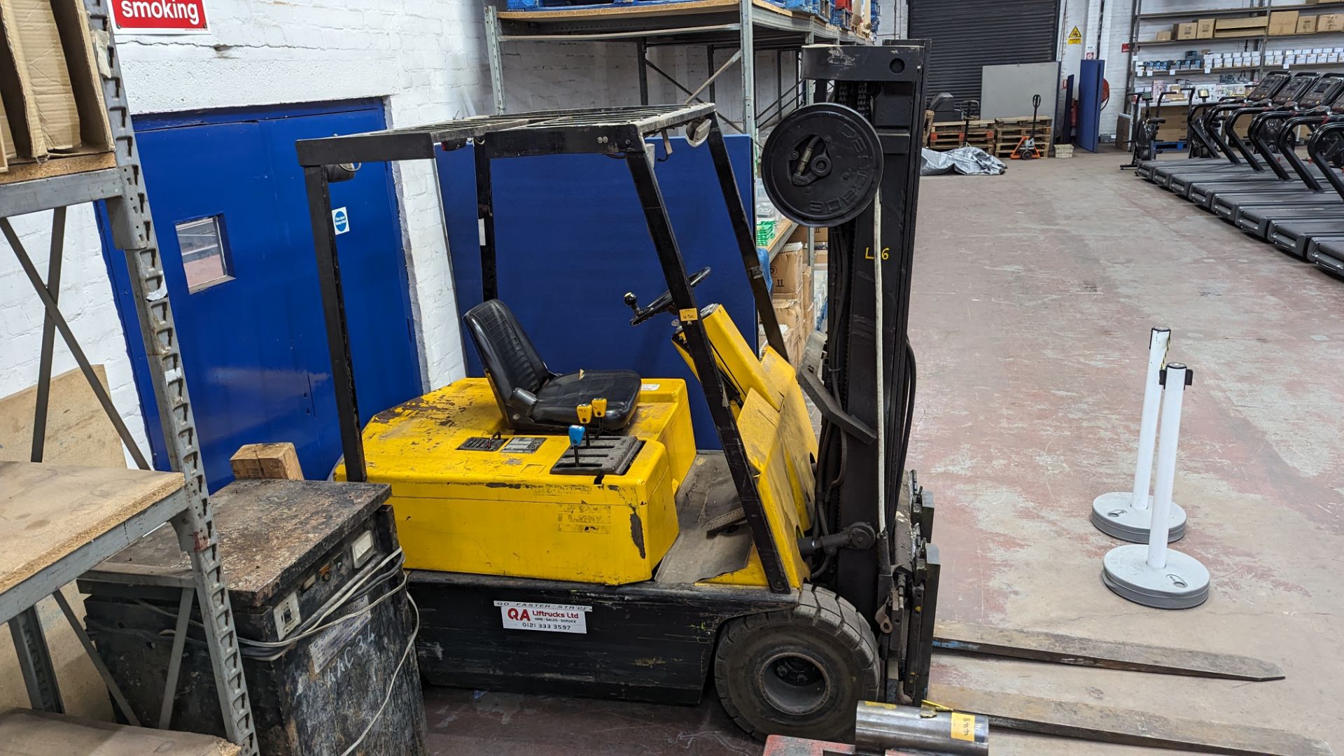 Clarke Engineering electric forklift truck, model EM20, including charger. The truck features side - Image 19 of 19