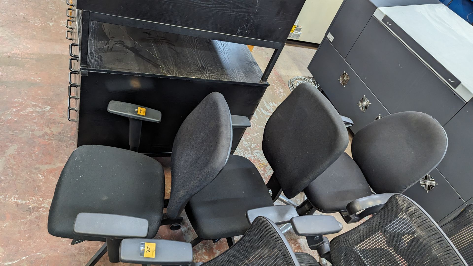 3 assorted black operators chairs with arms - Image 8 of 10