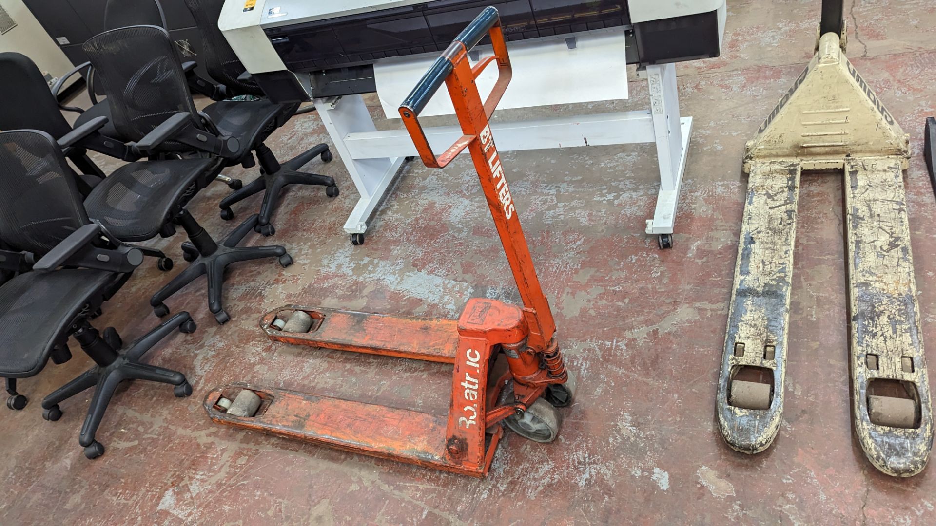 Rolatruc Euro pallet truck - Image 2 of 4