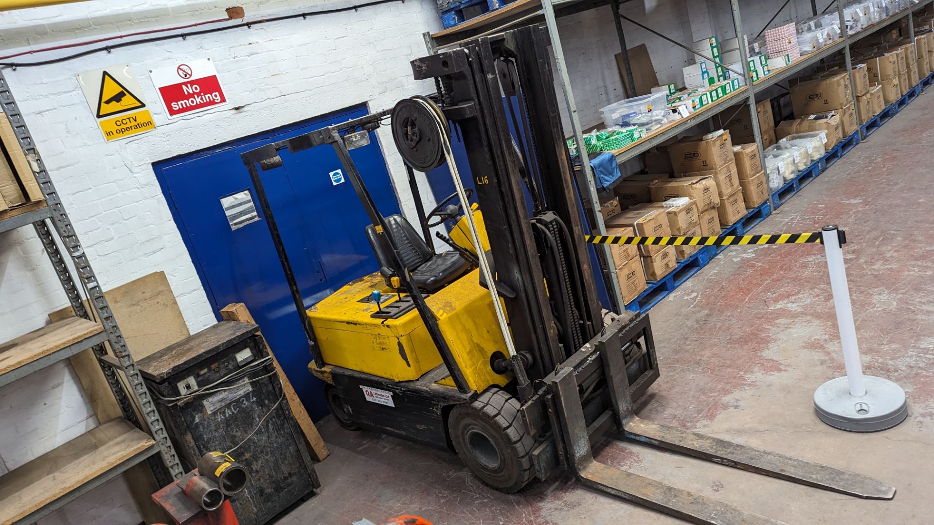 Clarke Engineering electric forklift truck, model EM20, including charger. The truck features side - Image 3 of 19