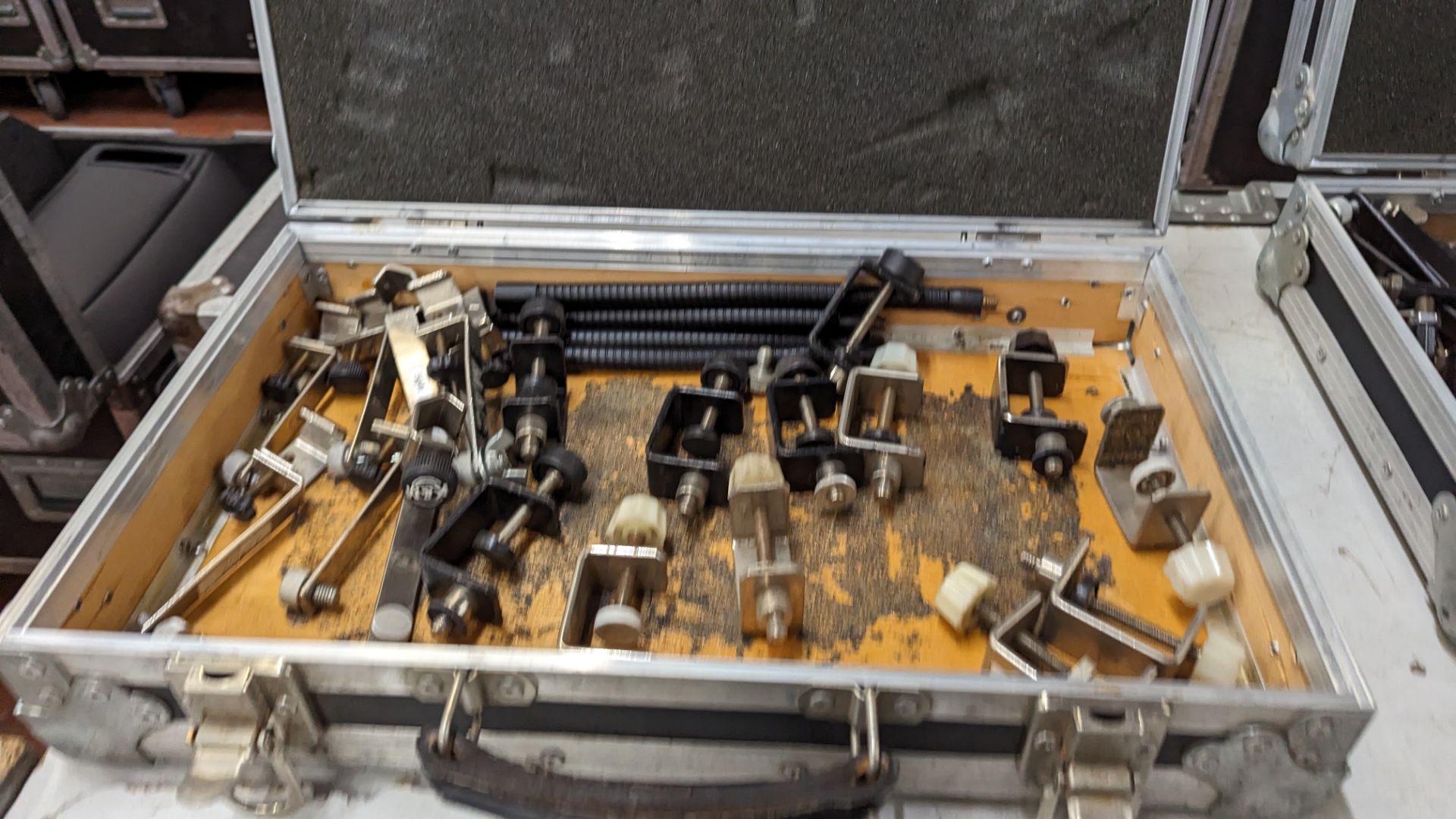 K&M microphone mounts/clamps - this lot comprises 12 x model 237 table clamps, 8 x model 238 side cl - Image 6 of 10