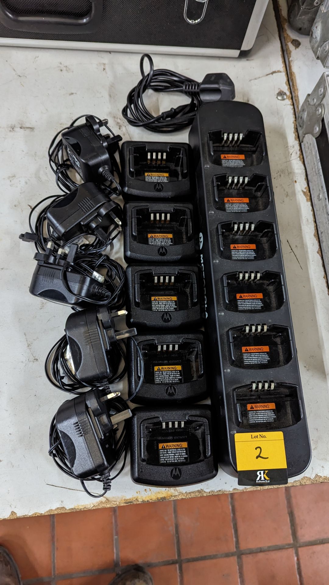 Motorola charging unit comprising 1 off 6-bay, model RPN4055A charger and 5 off individual model RLN