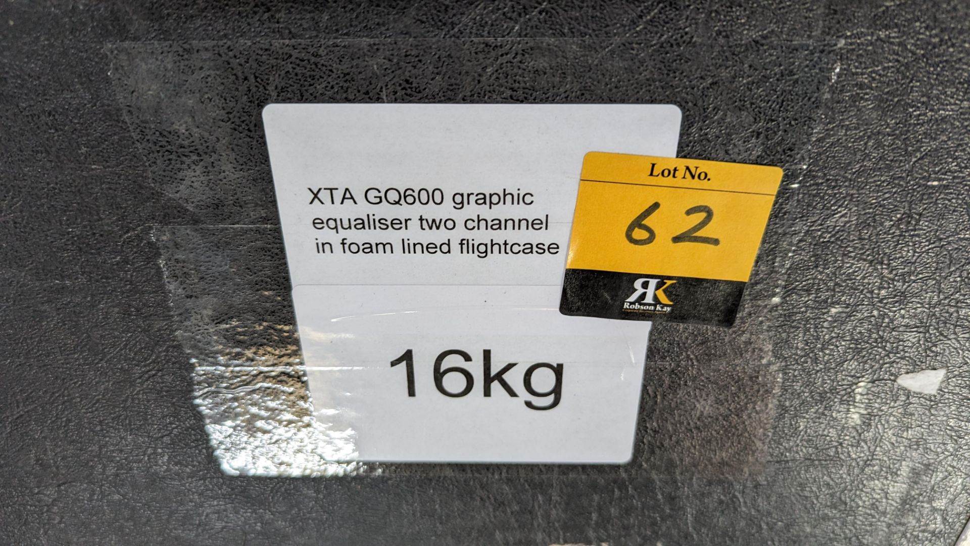 XTA Electronics model GQ600 twin channel graphic equaliser in foam lined flight case. Total lot wei - Image 5 of 8