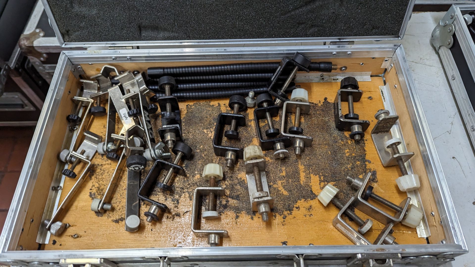 K&M microphone mounts/clamps - this lot comprises 12 x model 237 table clamps, 8 x model 238 side cl - Image 7 of 10