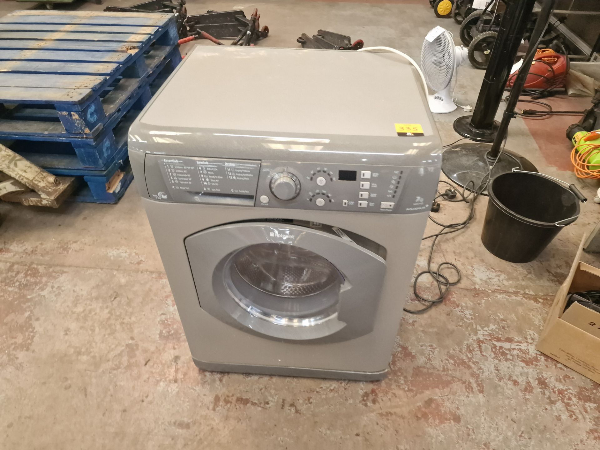 Hotpoint Aquarius WDF740 7kg washer/dryer - Image 2 of 12