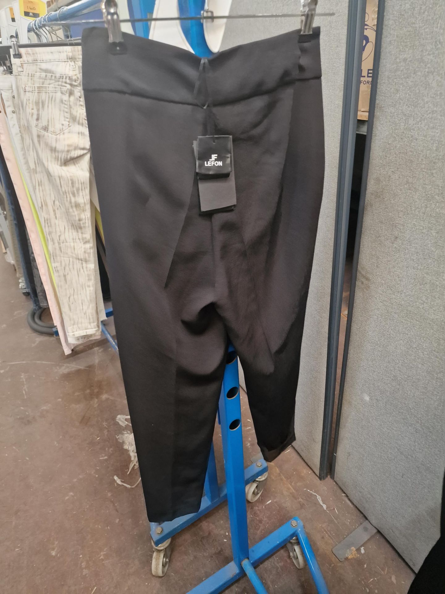 9 pairs of stretch trousers and similar - Image 10 of 10