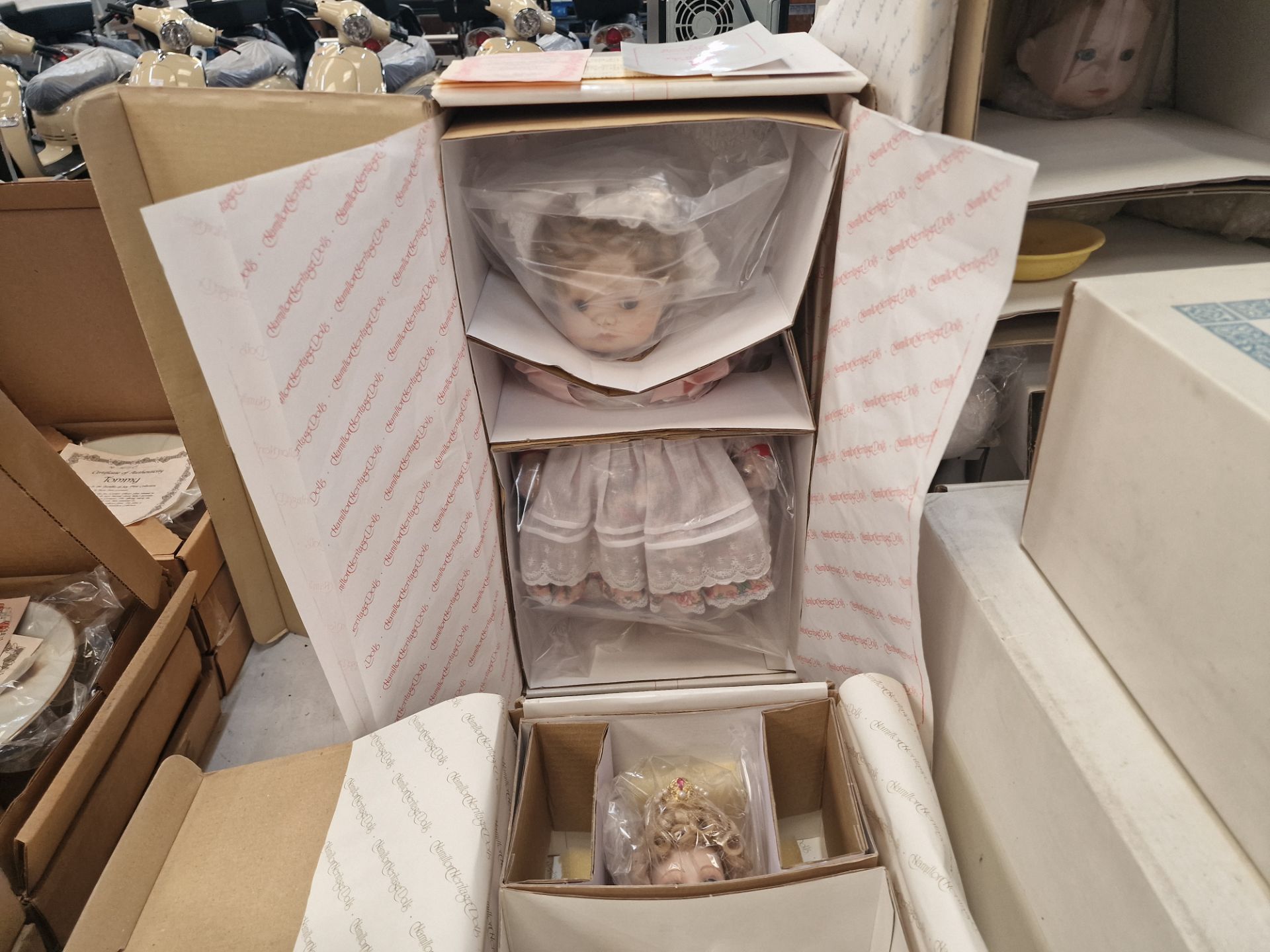 10 off assorted collectible dolls by The Hamilton Collection and others - Image 3 of 9