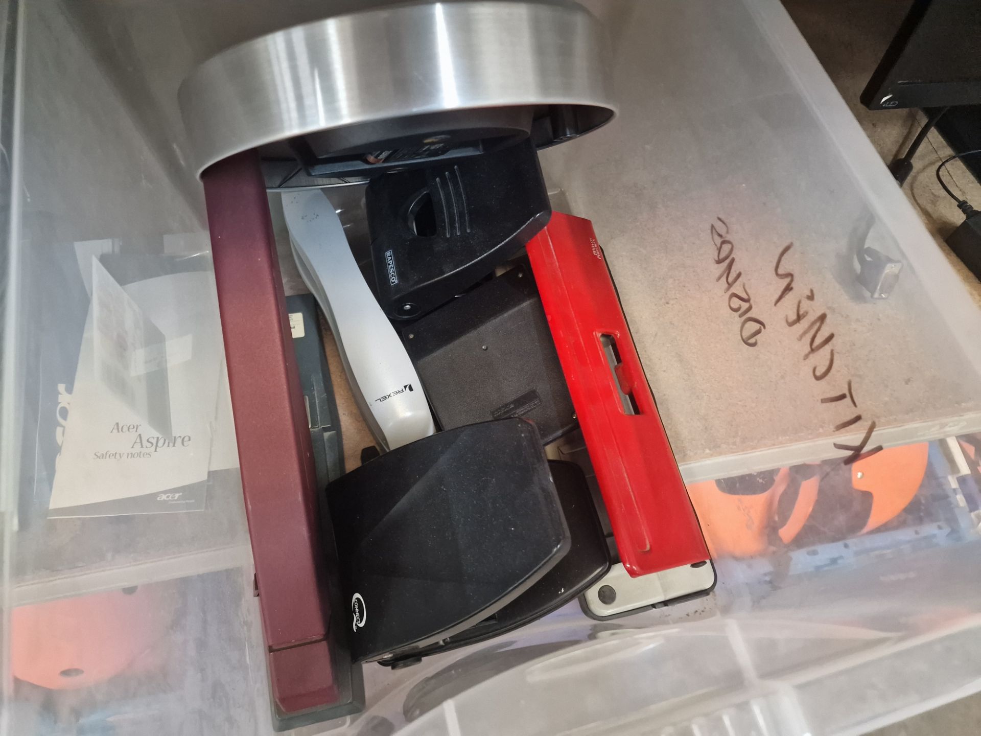 Quantity of office items - the contents of a crate, includes heavy duty staplers and hole punches, p - Image 3 of 3
