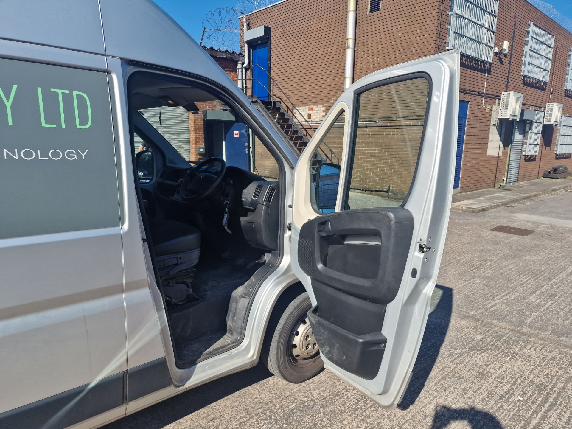 2020 Citroen Relay 35 L3H2 140ps Enterprise 2.2 Blue HDI 335 panel van - Image 9 of 73