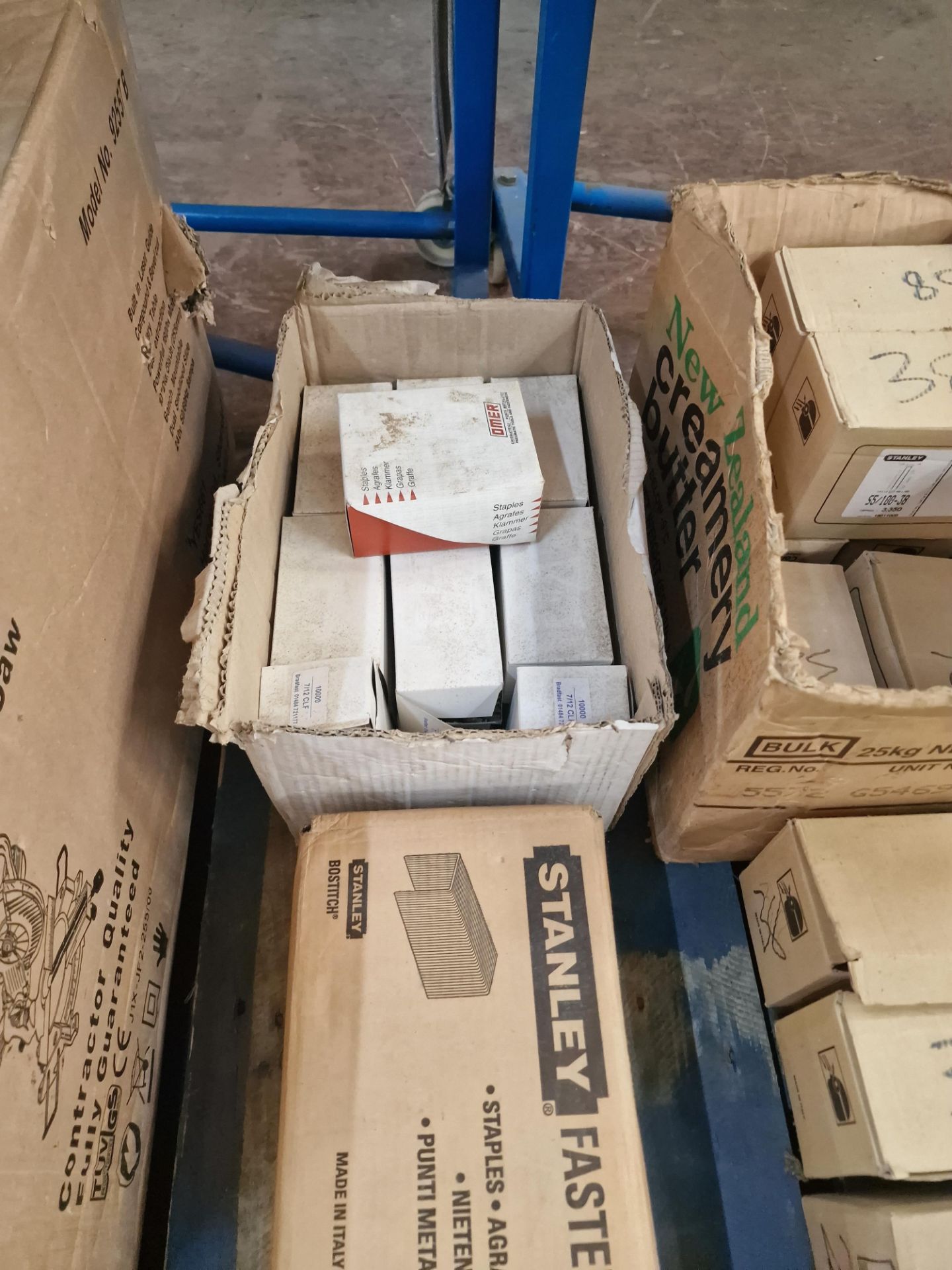 Quantity of industrial staples comprising wide row of cardboard boxes and their contents - Image 5 of 7