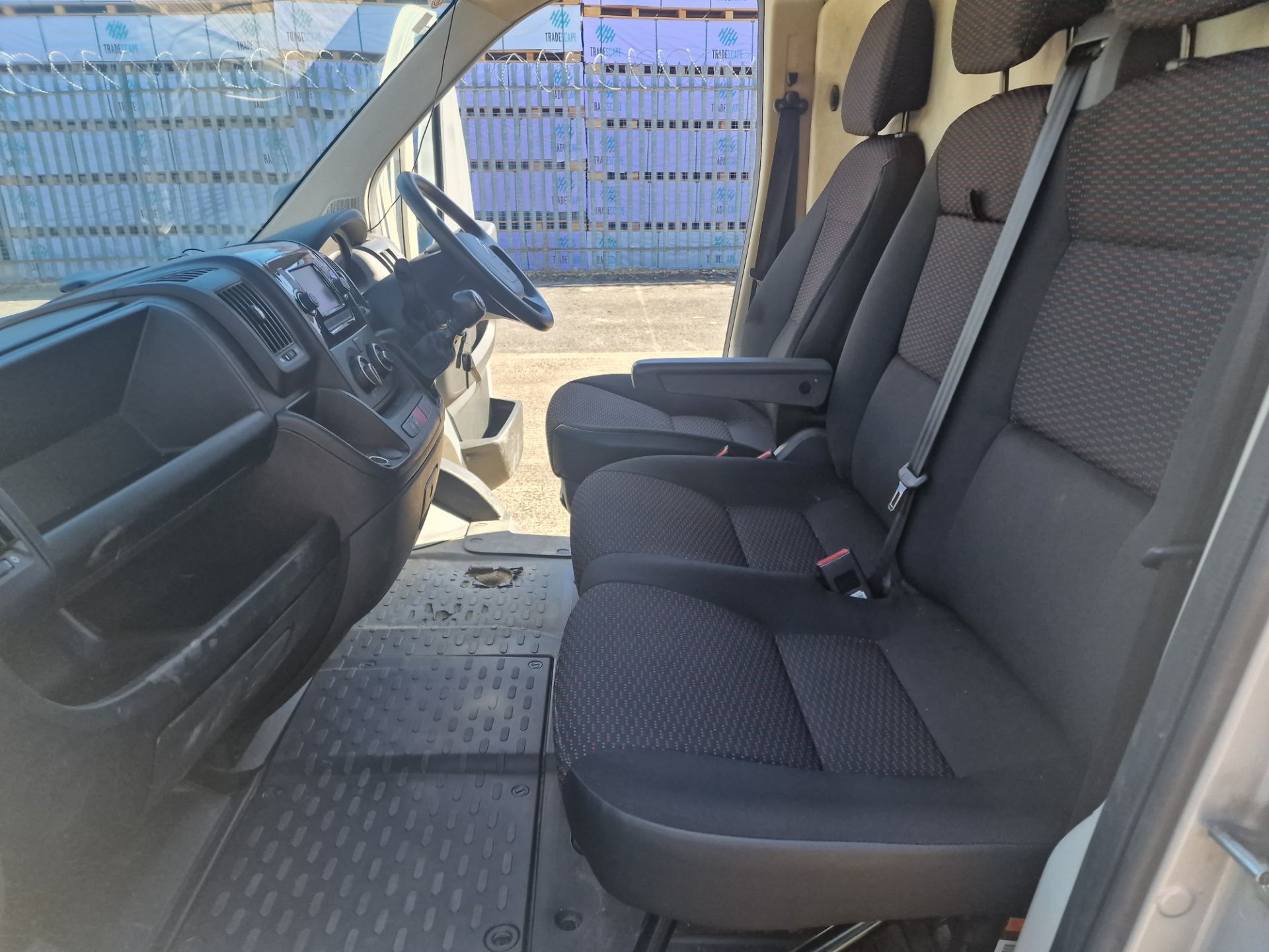 2020 Citroen Relay 35 L3H2 140ps Enterprise 2.2 Blue HDI 335 panel van - Image 50 of 73