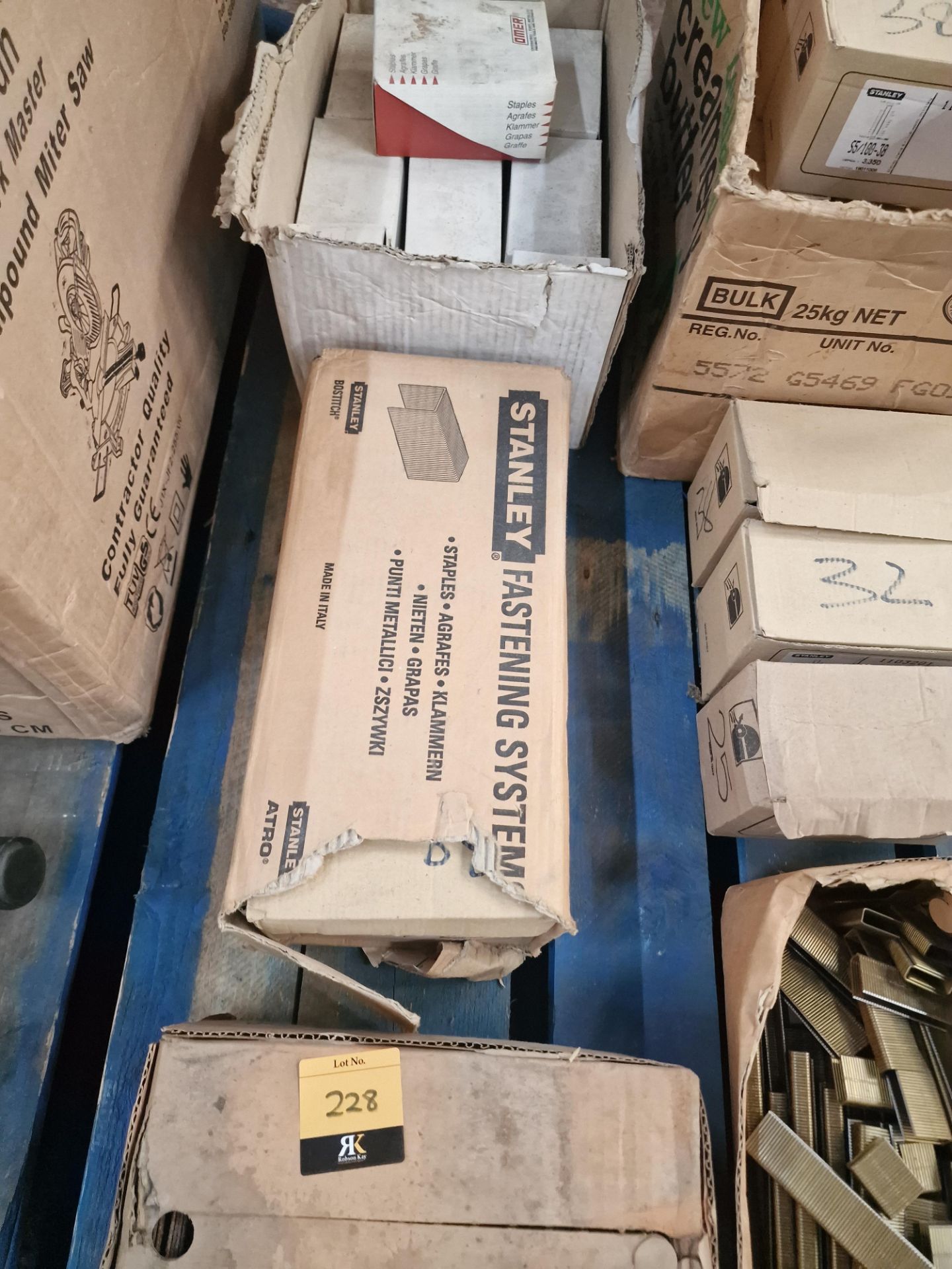 Quantity of industrial staples comprising wide row of cardboard boxes and their contents - Image 4 of 7