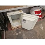 Chubb safe - no keys. This safe has been the subject of forced entry which means the lock will lik