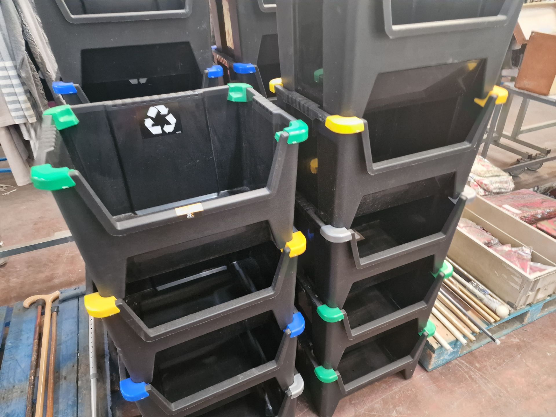 19 off stacking crates, each measuring approximately 490mm x 400mm - Image 3 of 4