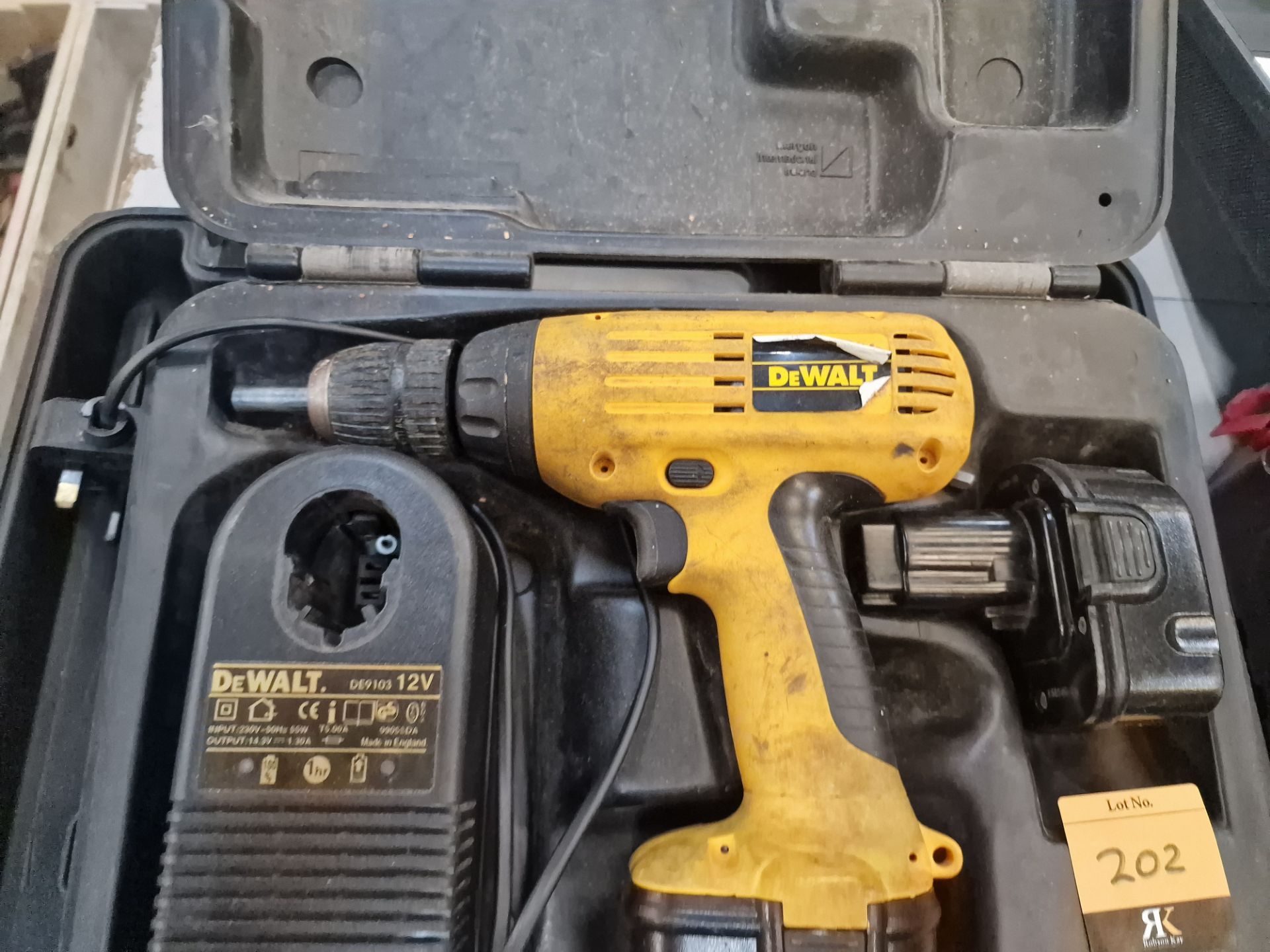 Dewalt cordless drill including 2 off batteries, 1 charger and 1 case - Image 4 of 4