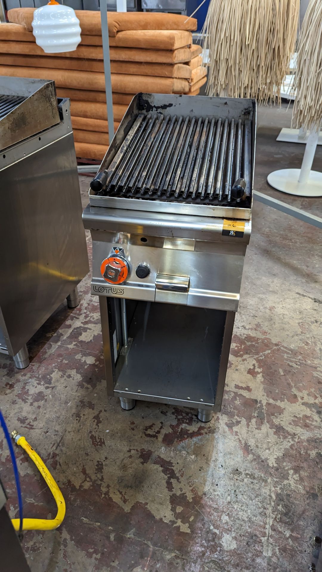 Lotus CW-74g stainless steel chargrill unit on open cabinet, measuring 400mm wide x 700mm. Please n - Image 2 of 14