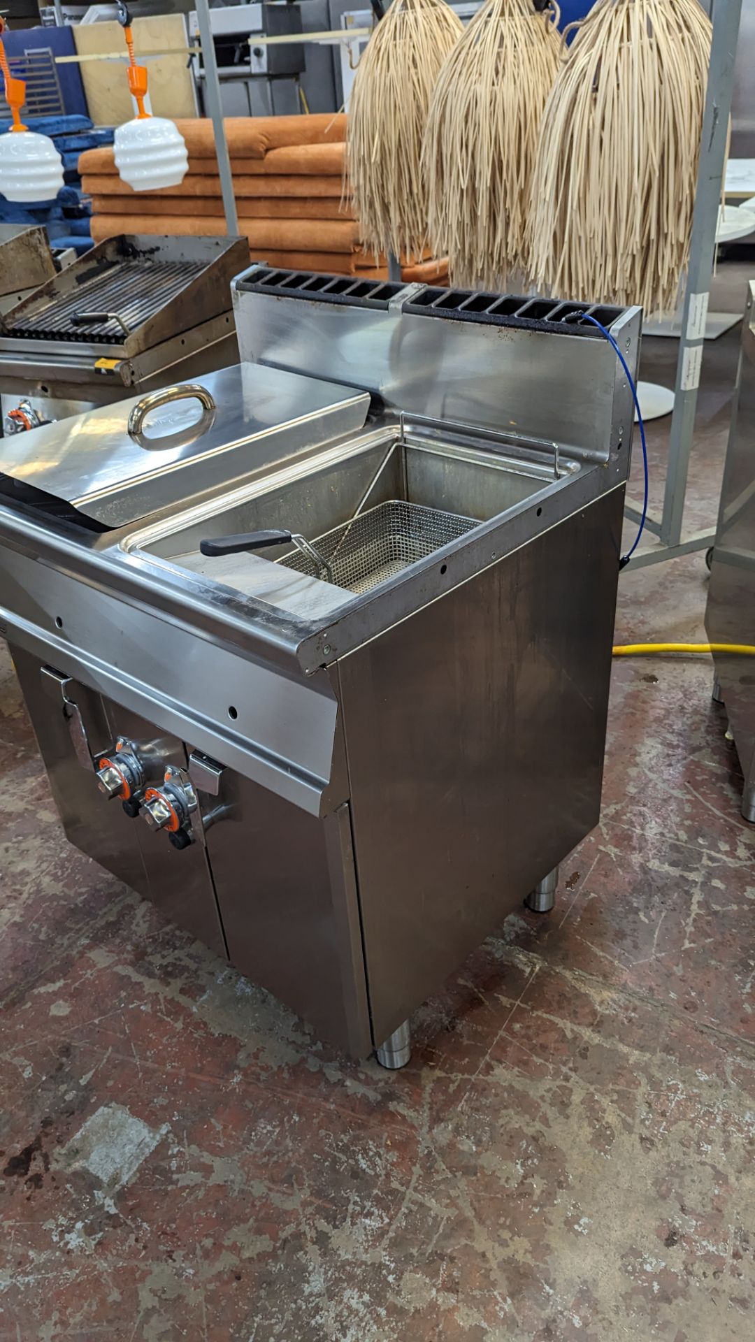 Lotus F2/18-78g double tank 18 litres double basket fryer, 800mm wide x 700mm deep. Please note lot - Image 11 of 19