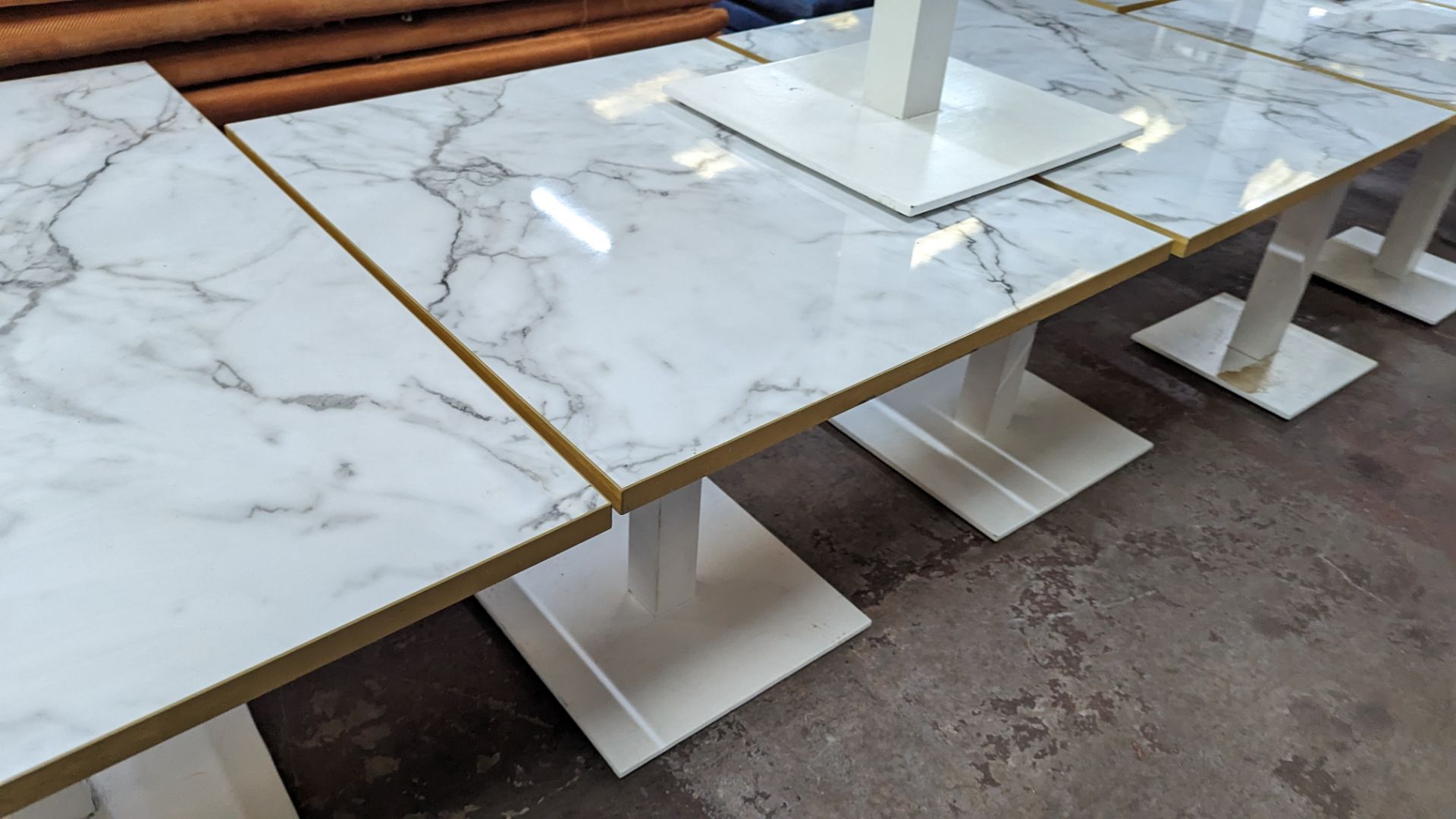 10 off matching dining tables in 3 different sizes with marble effect tops. 2 of the tables are ret - Image 5 of 19