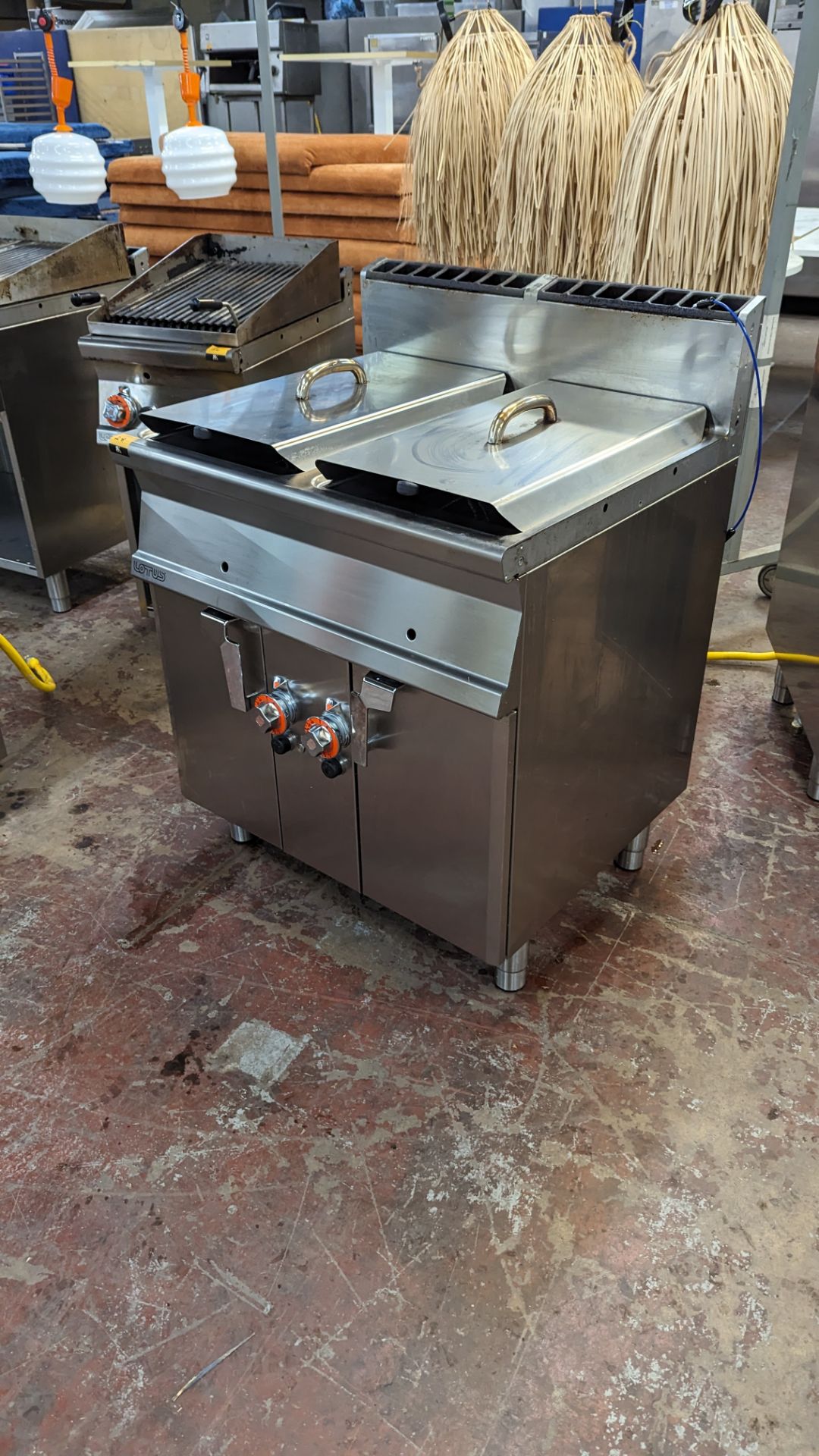 Lotus F2/18-78g double tank 18 litres double basket fryer, 800mm wide x 700mm deep. Please note lot - Image 4 of 19