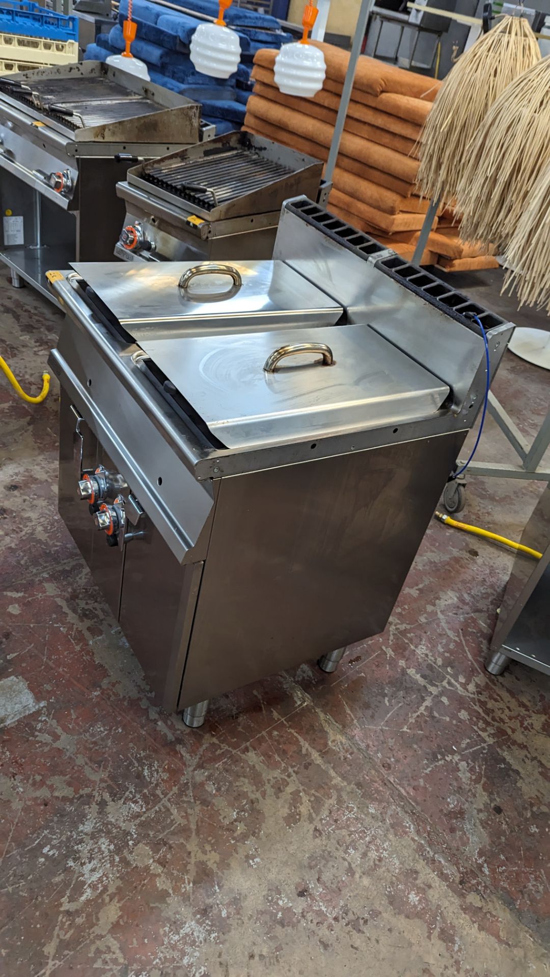 Lotus F2/18-78g double tank 18 litres double basket fryer, 800mm wide x 700mm deep. Please note lot - Image 5 of 19