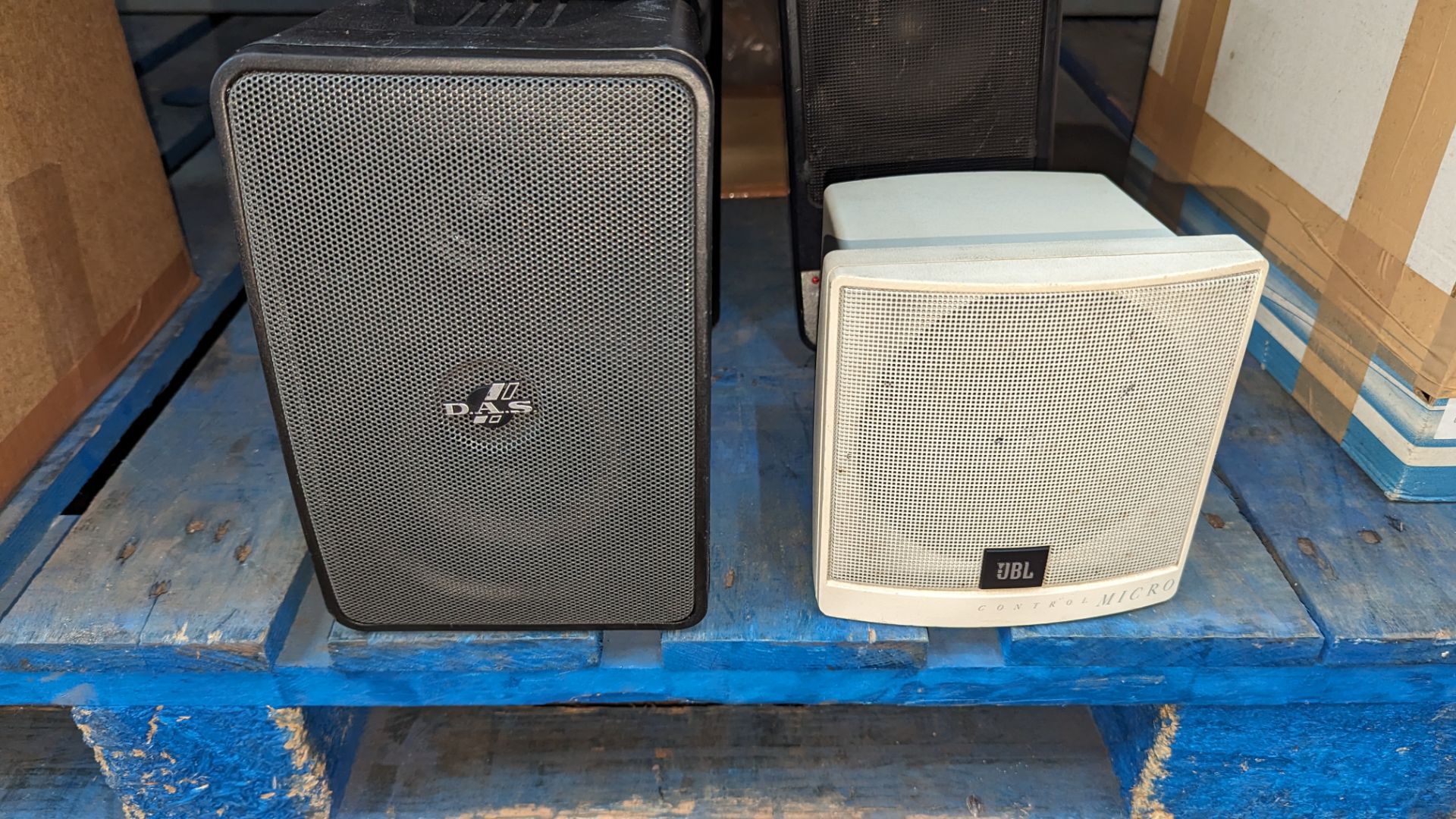 4 off assorted personal monitor speakers comprising DAS Factor 5, Galaxy hotspot VC, JBL control mic - Image 4 of 12