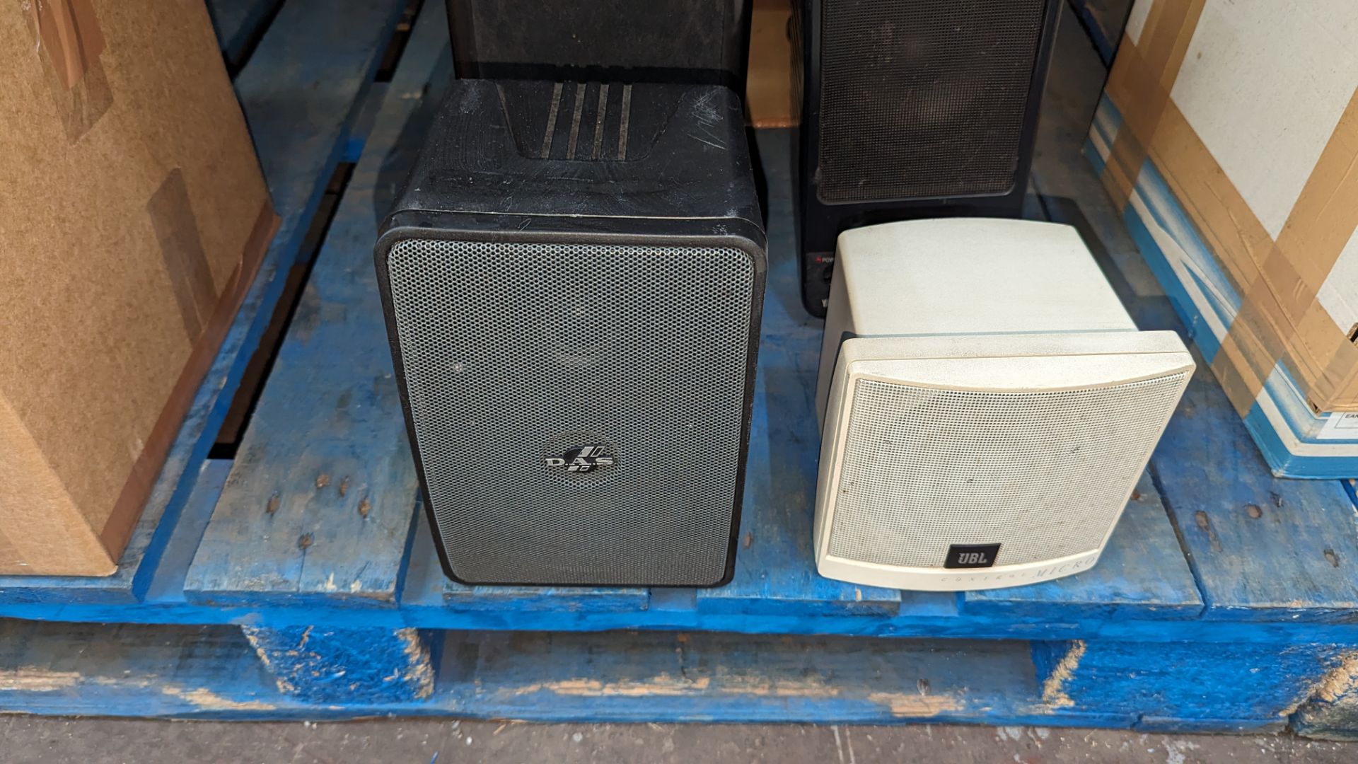 4 off assorted personal monitor speakers comprising DAS Factor 5, Galaxy hotspot VC, JBL control mic - Image 3 of 12