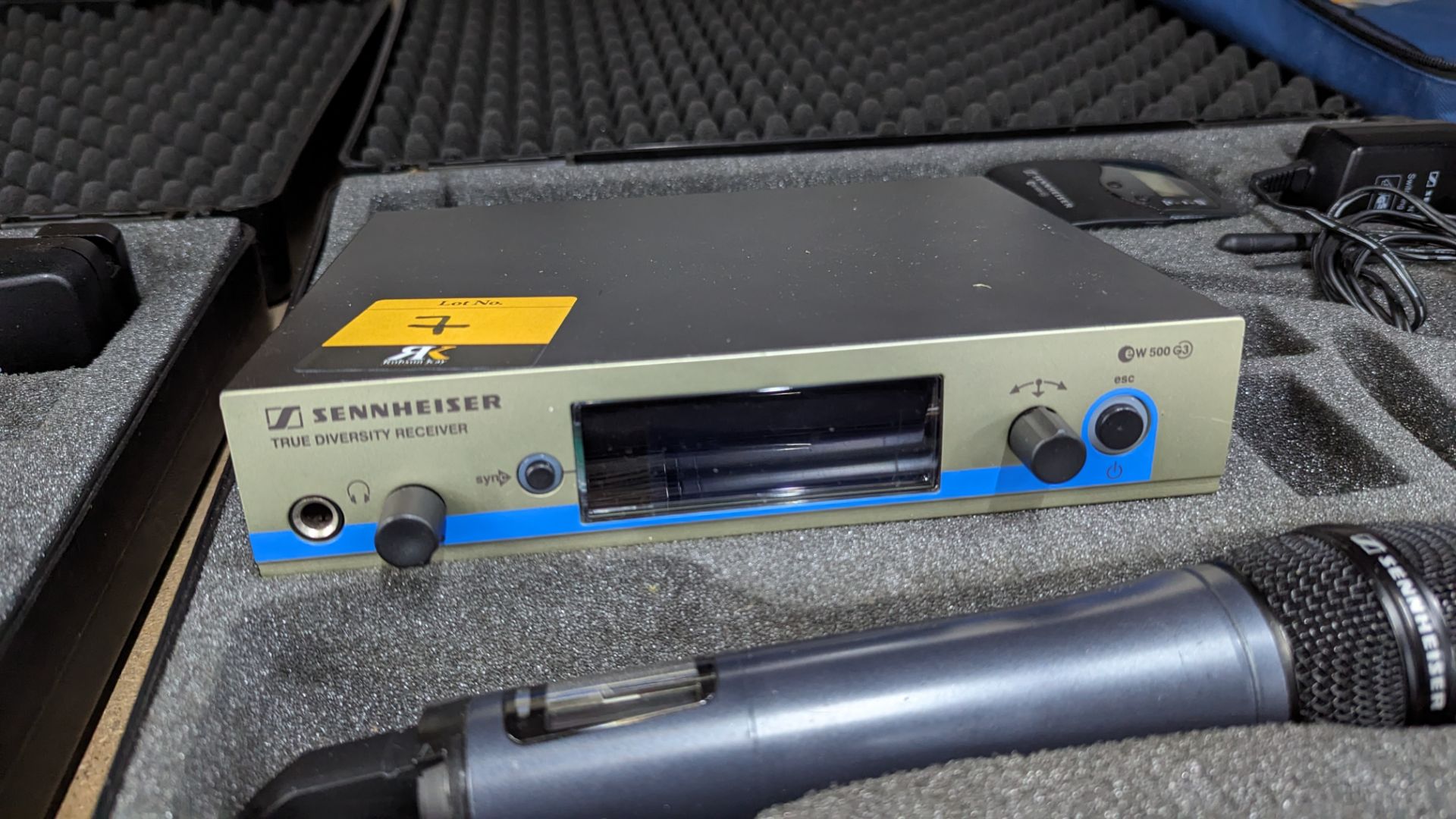 Sennheiser Evolution wireless microphone kit comprising 1 off Sennheiser model EW500 G3 true diversi - Image 6 of 12