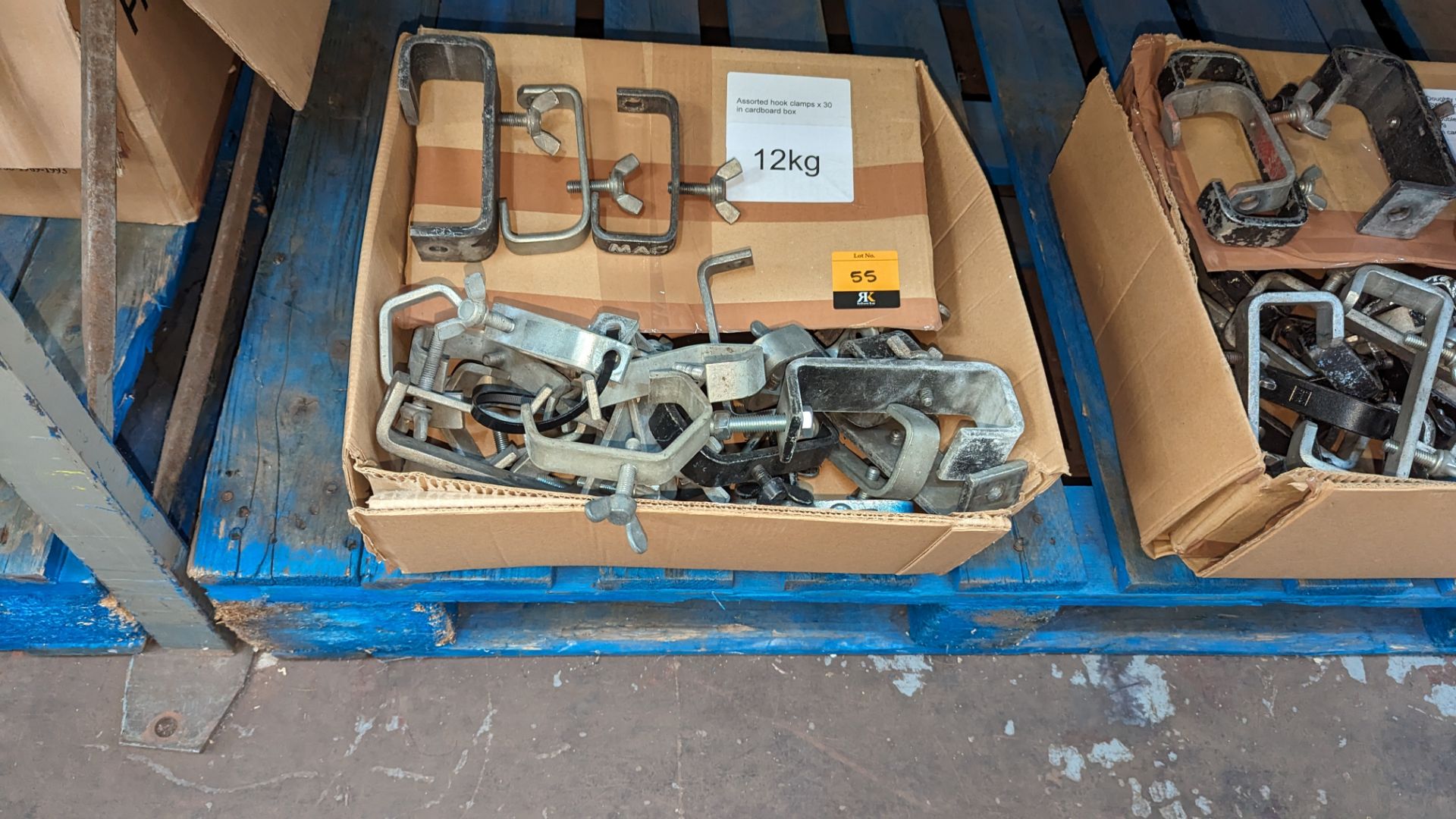 30 off assorted hook clamps in cardboard box. Total lot weight 12kg - Image 2 of 5