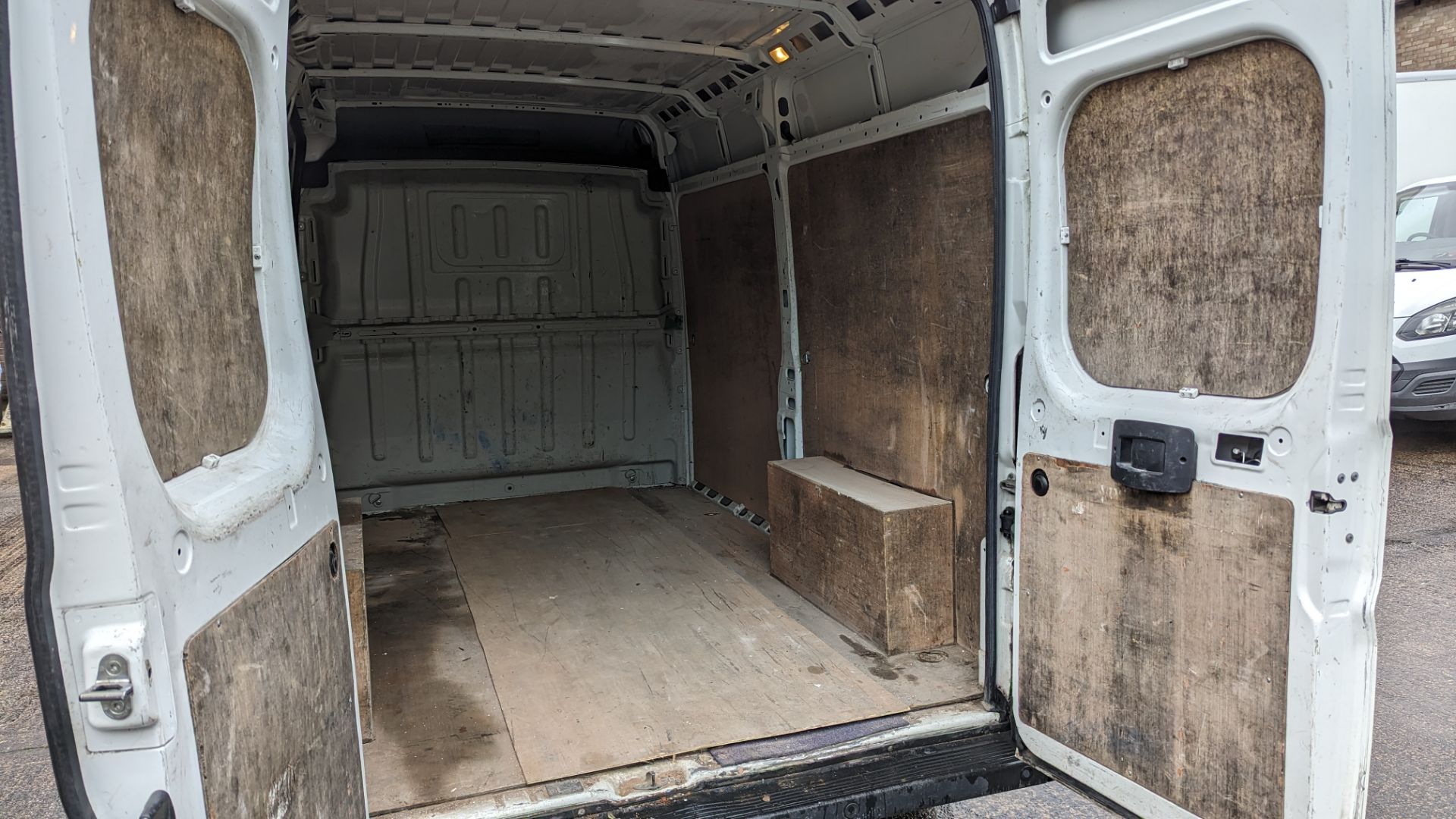 2020 Citroen Relay 35 L2H2 Enterprise BHDI S/S panel van - Image 11 of 21