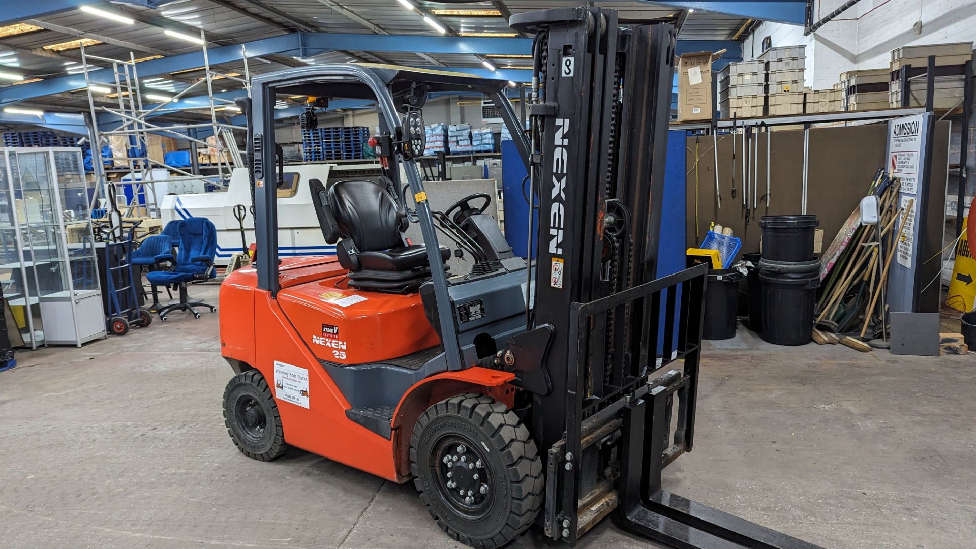 2022 Nexen 2.5 tonne diesel powered counter-balance forklift truck. Model FDL25. Container spec. - Image 7 of 17