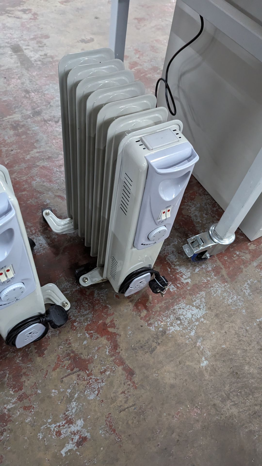 3 off small mobile radiators - Image 5 of 6