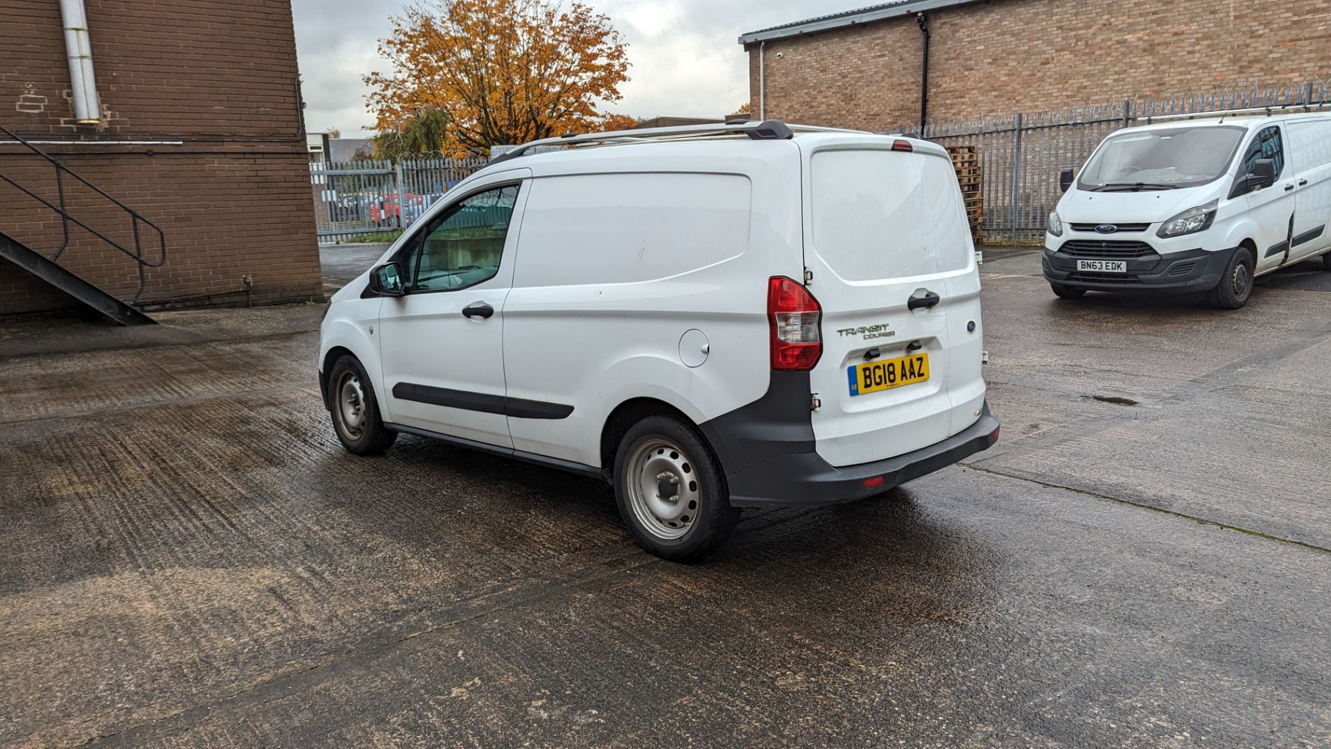 2018 Ford Transit Courier Base TDCI panel van - Image 5 of 17