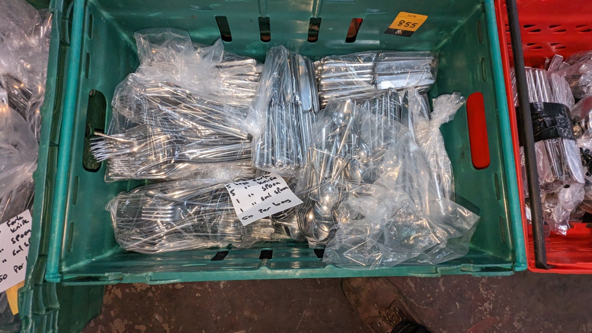 The contents of a crate of cutlery. Estimated 600 pieces in total comprising 5 bags each with 50 fo - Image 2 of 6
