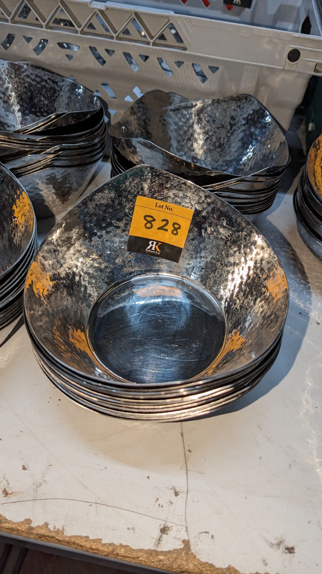 23 off 200mm x 185mm diameter hammered finish metal bowls - Image 2 of 3