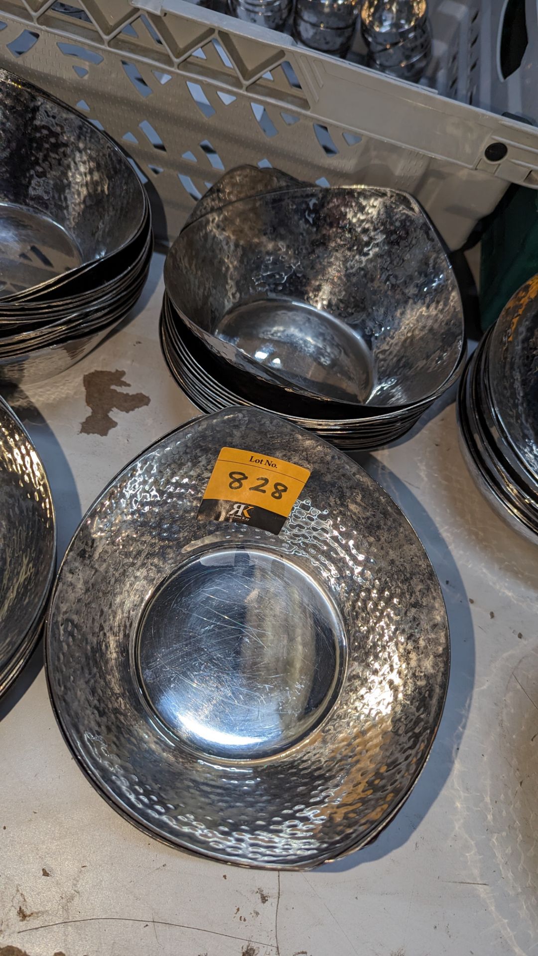 23 off 200mm x 185mm diameter hammered finish metal bowls