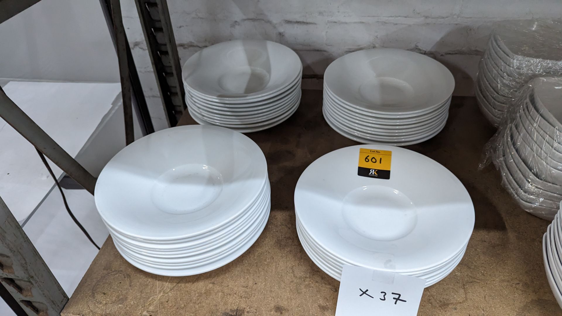 37 off Art de Cuisine 240mm bowls with recessed centres