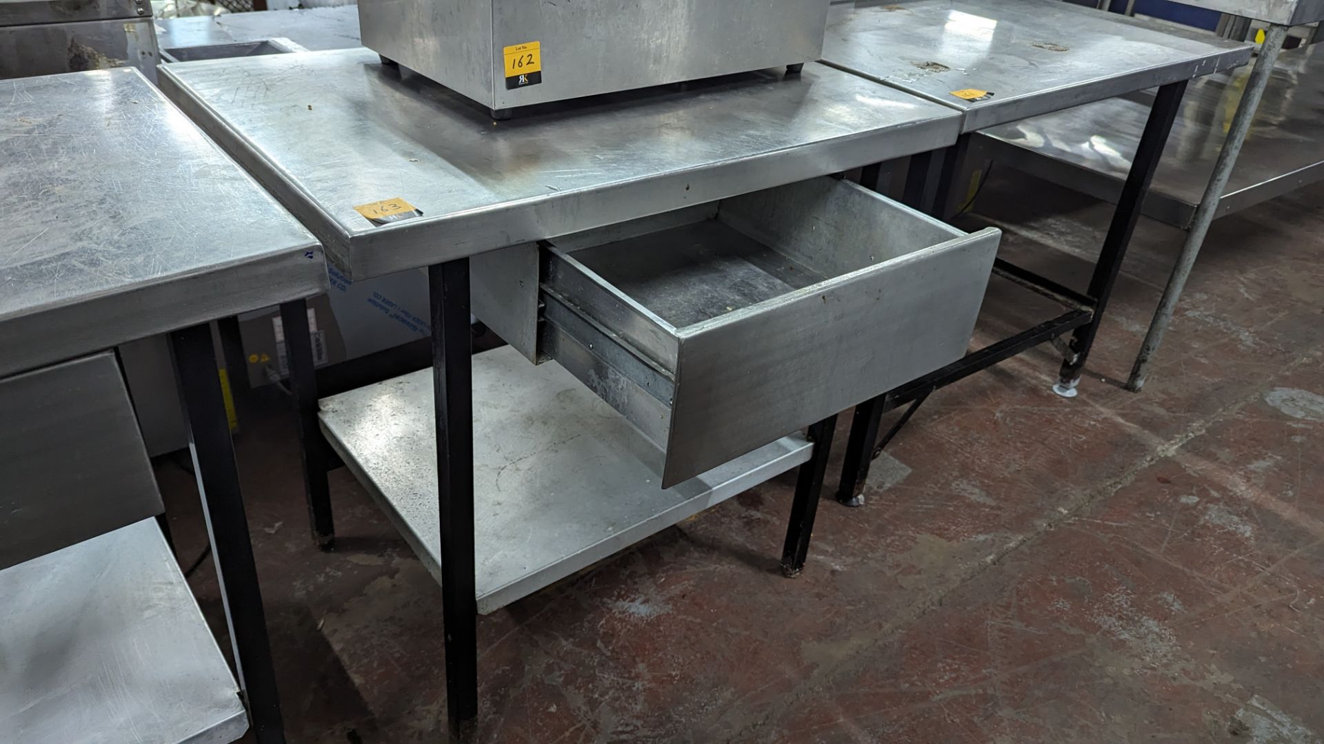 Table with stainless steel top, stainless steel pull-out drawer & shelf below. Max external dimensi - Image 4 of 4