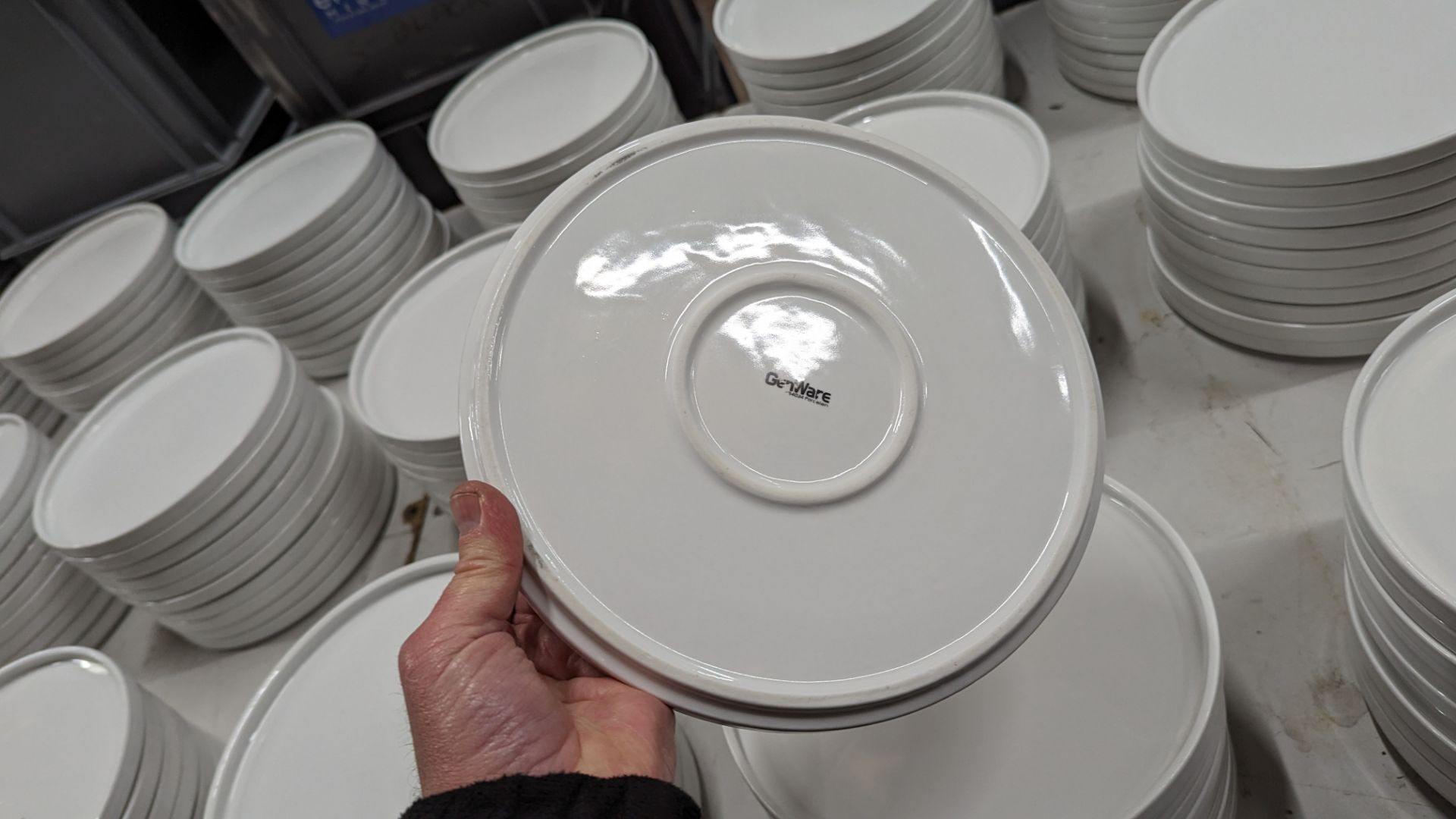 60 off Genware 245mm round flat plates with upright rim to the outer edge - Image 6 of 6