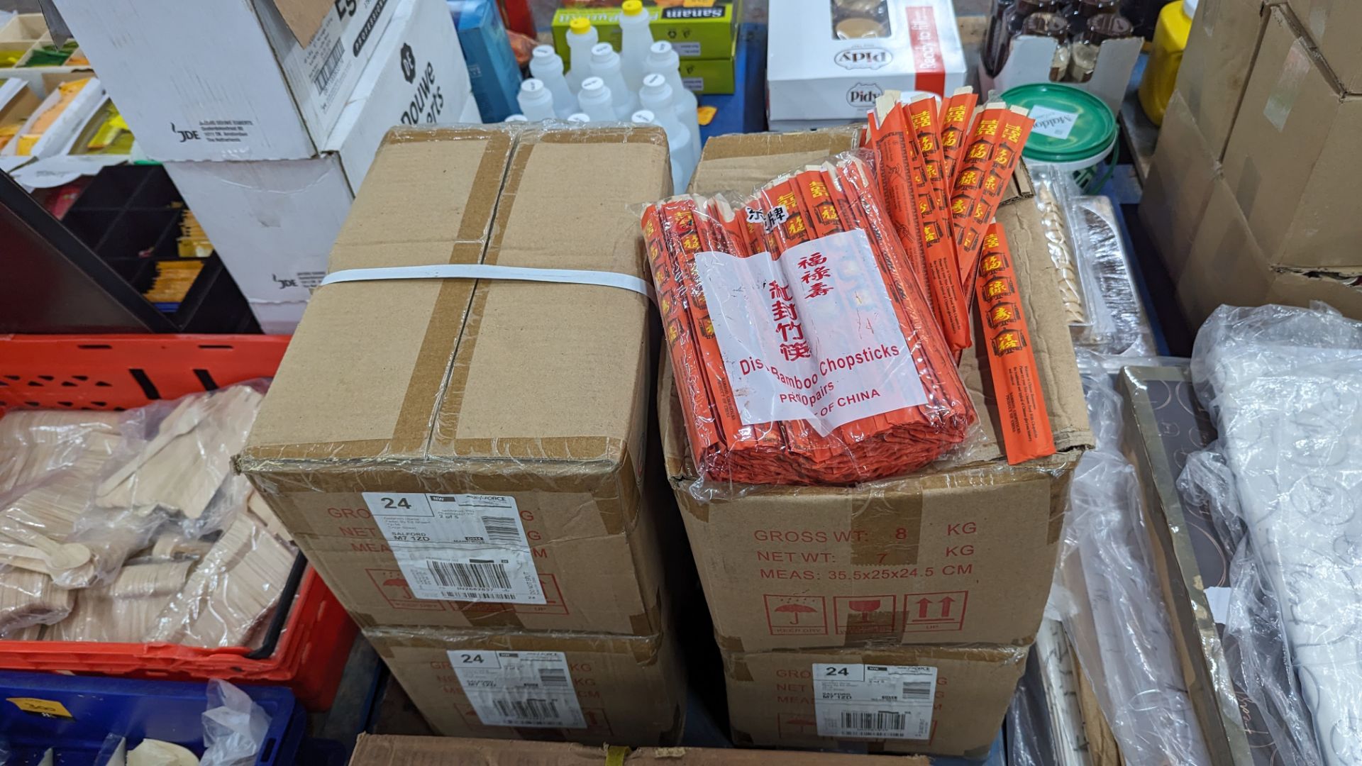 The contents of a pallet of paperware & similar including 2 boxes of cocktail sticks & 4 boxes of ch - Image 6 of 8