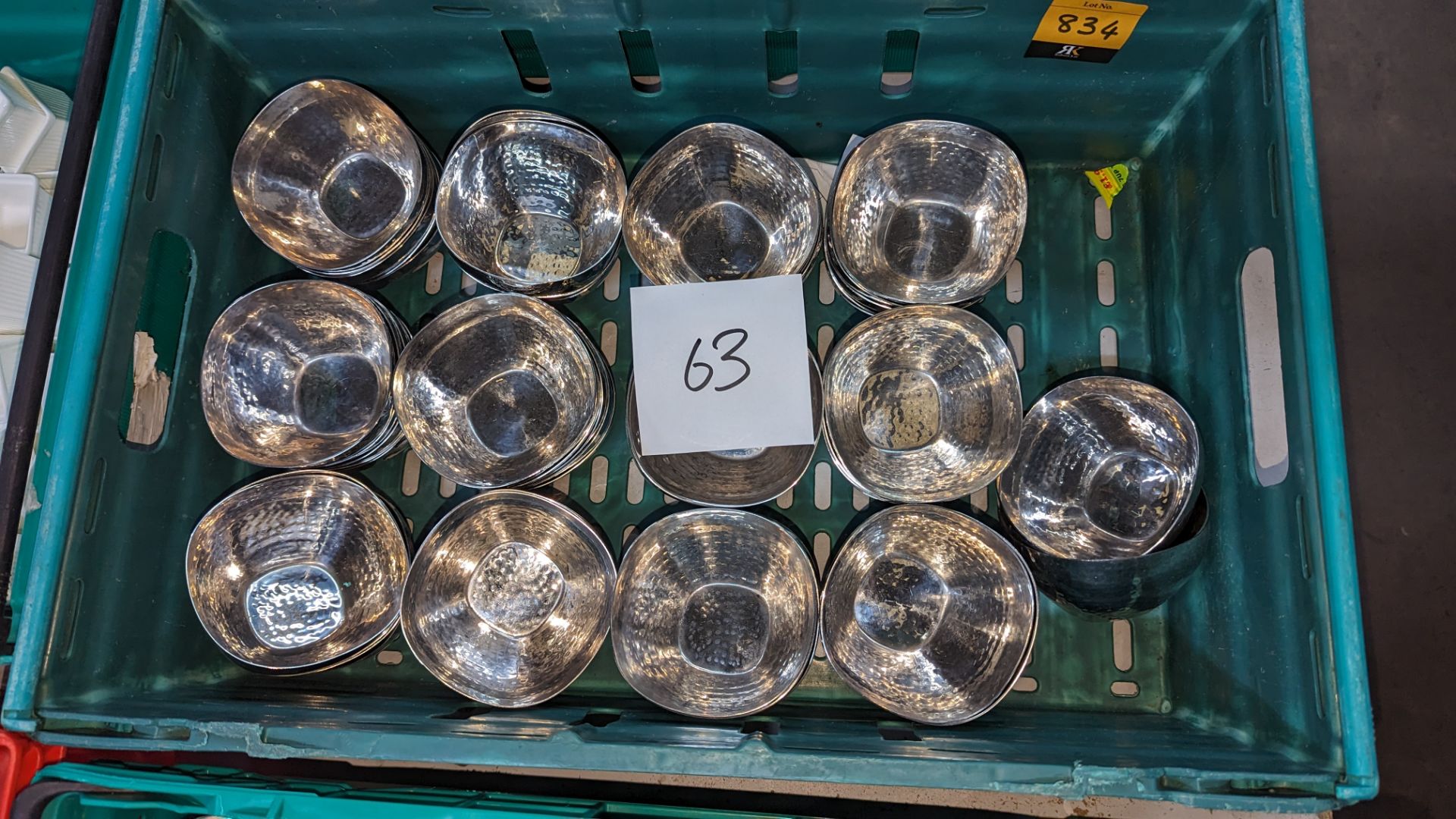 63 off metal hammered finish bowls, 105mm diameter - Image 2 of 4