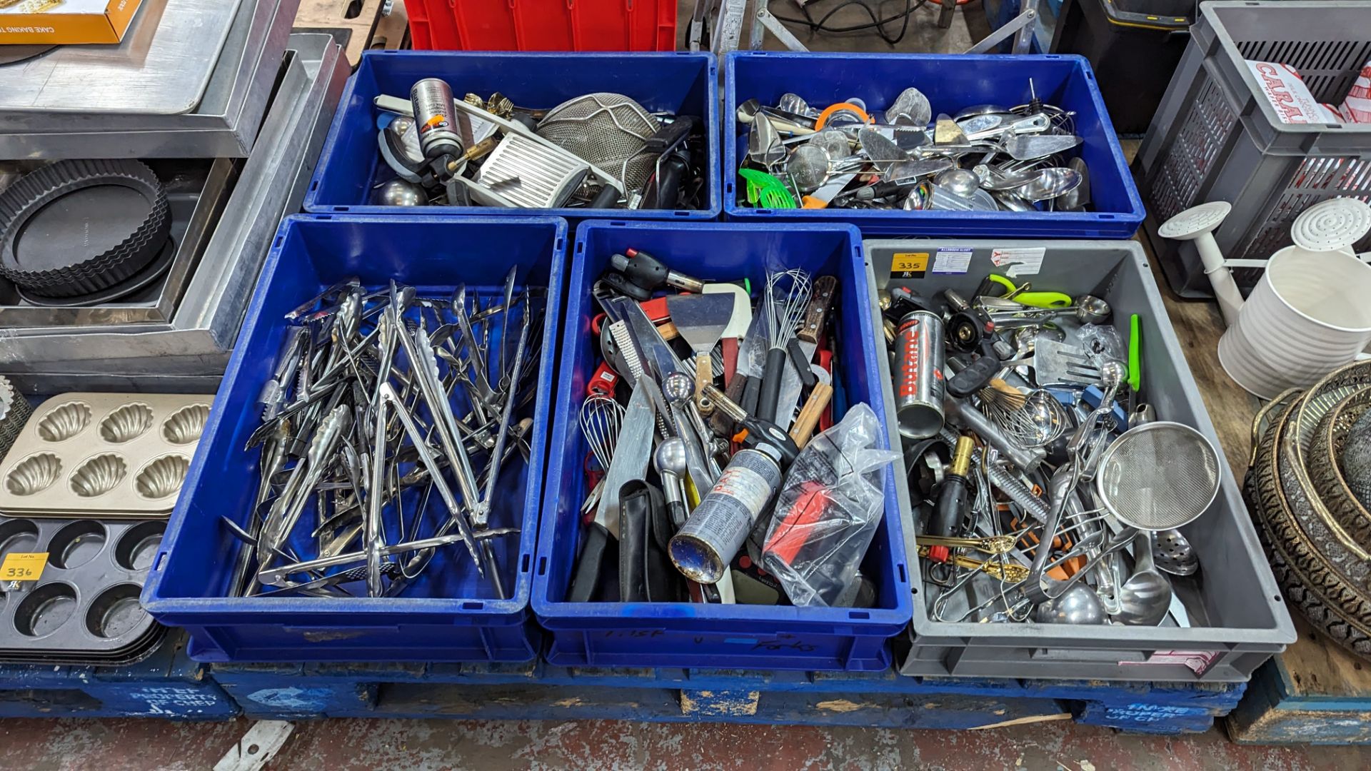 The contents of a pallet of assorted utensils - this lot comprises the contents of 5 crates (crates
