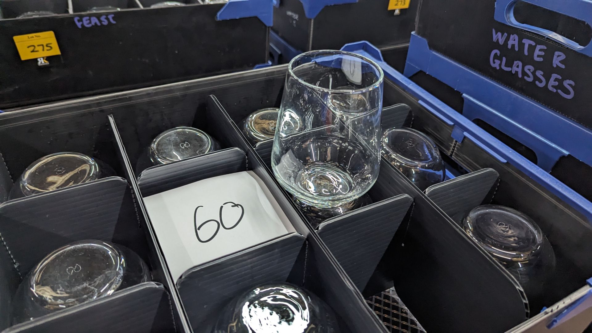 60 modern glass tumblers, in 4 transport trays, trays included - Image 4 of 4