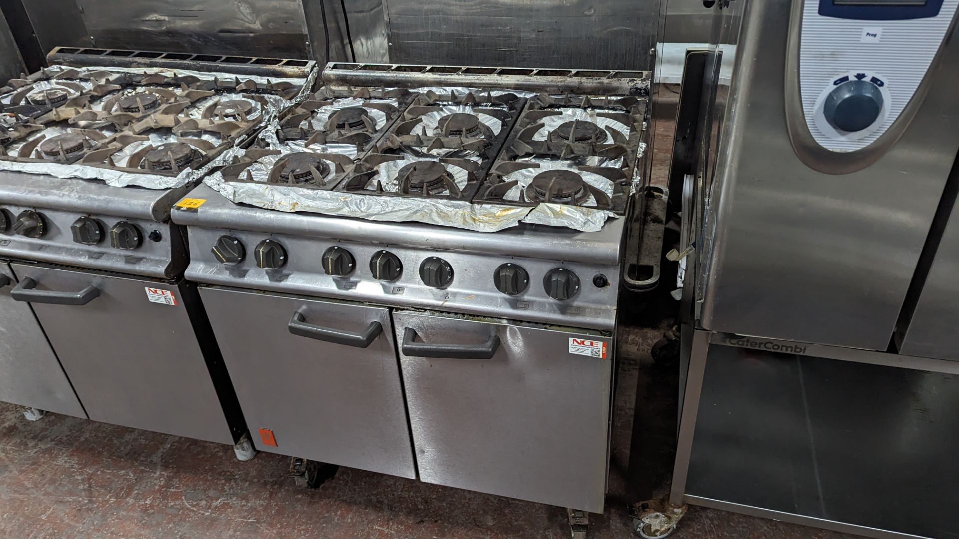Falcon mobile stainless steel large 6 ring gas oven - Image 2 of 7