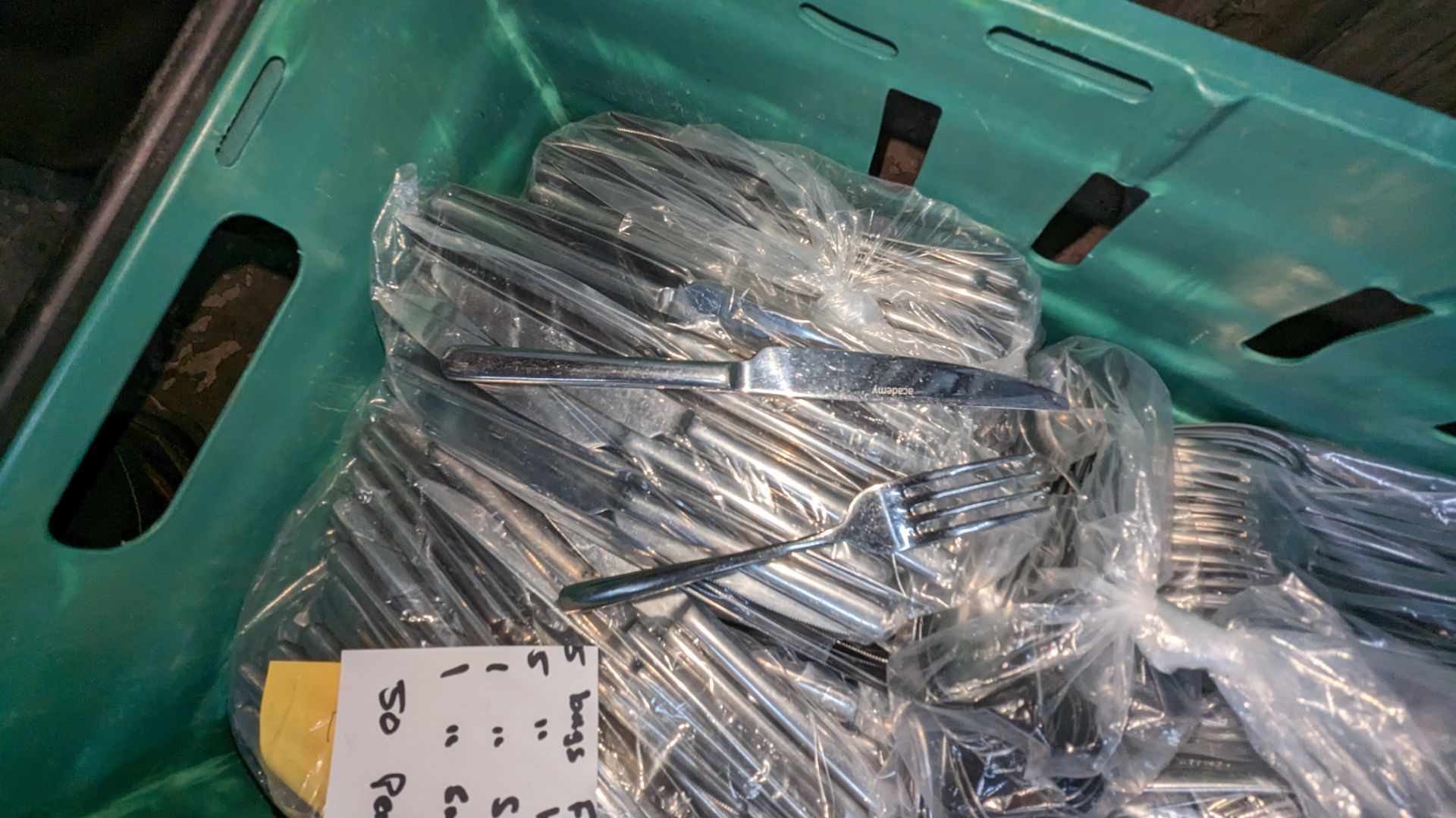 The contents of a crate of cutlery. Estimated 600 pieces in total comprising 5 bags each with 50 fo - Image 7 of 7