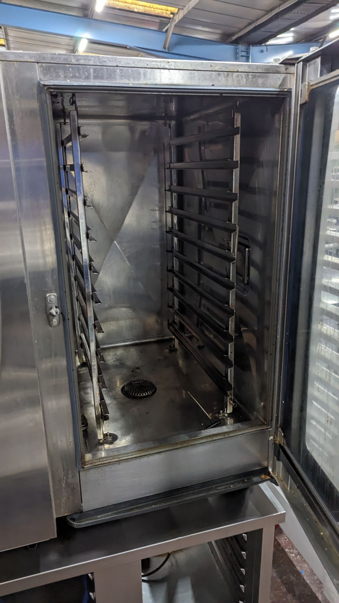 Rational self-cooking center 10 grid oven on dedicated stand with built-in rails for holding trays - Image 6 of 11